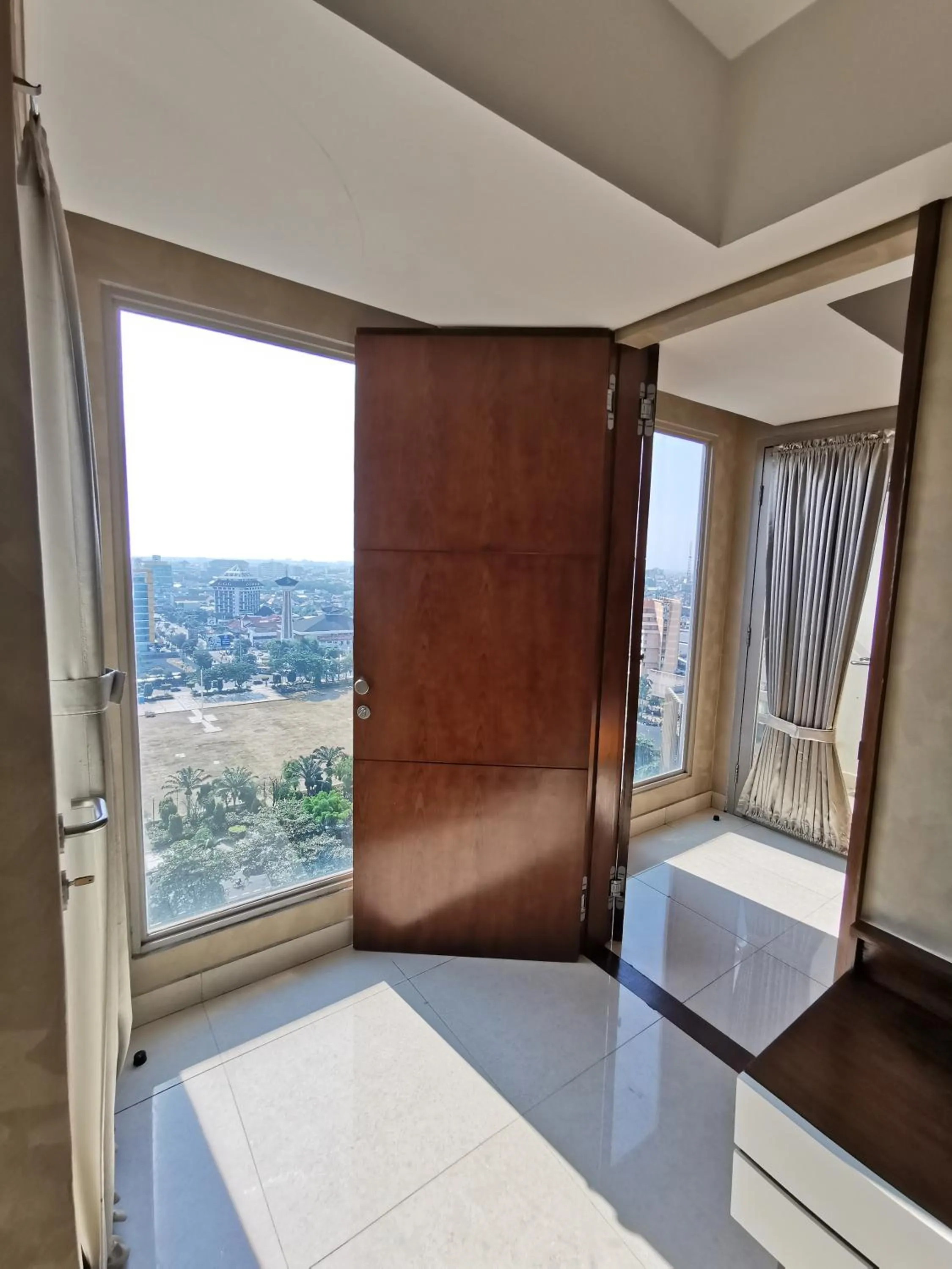 View (from property/room), Bed in Warhol Residence Semarang Simpang Lima