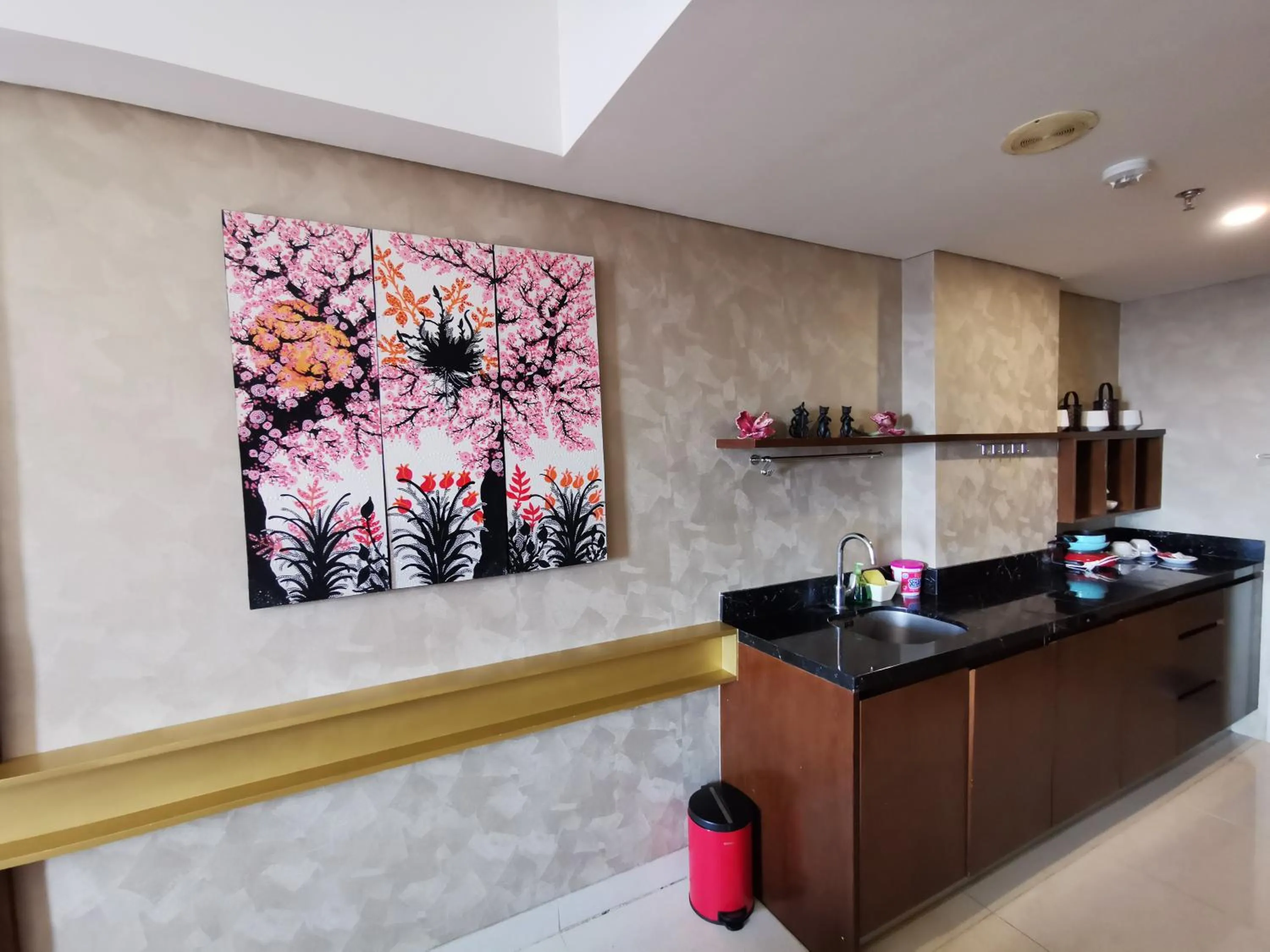 Kitchen or kitchenette in Warhol Residence Semarang Simpang Lima