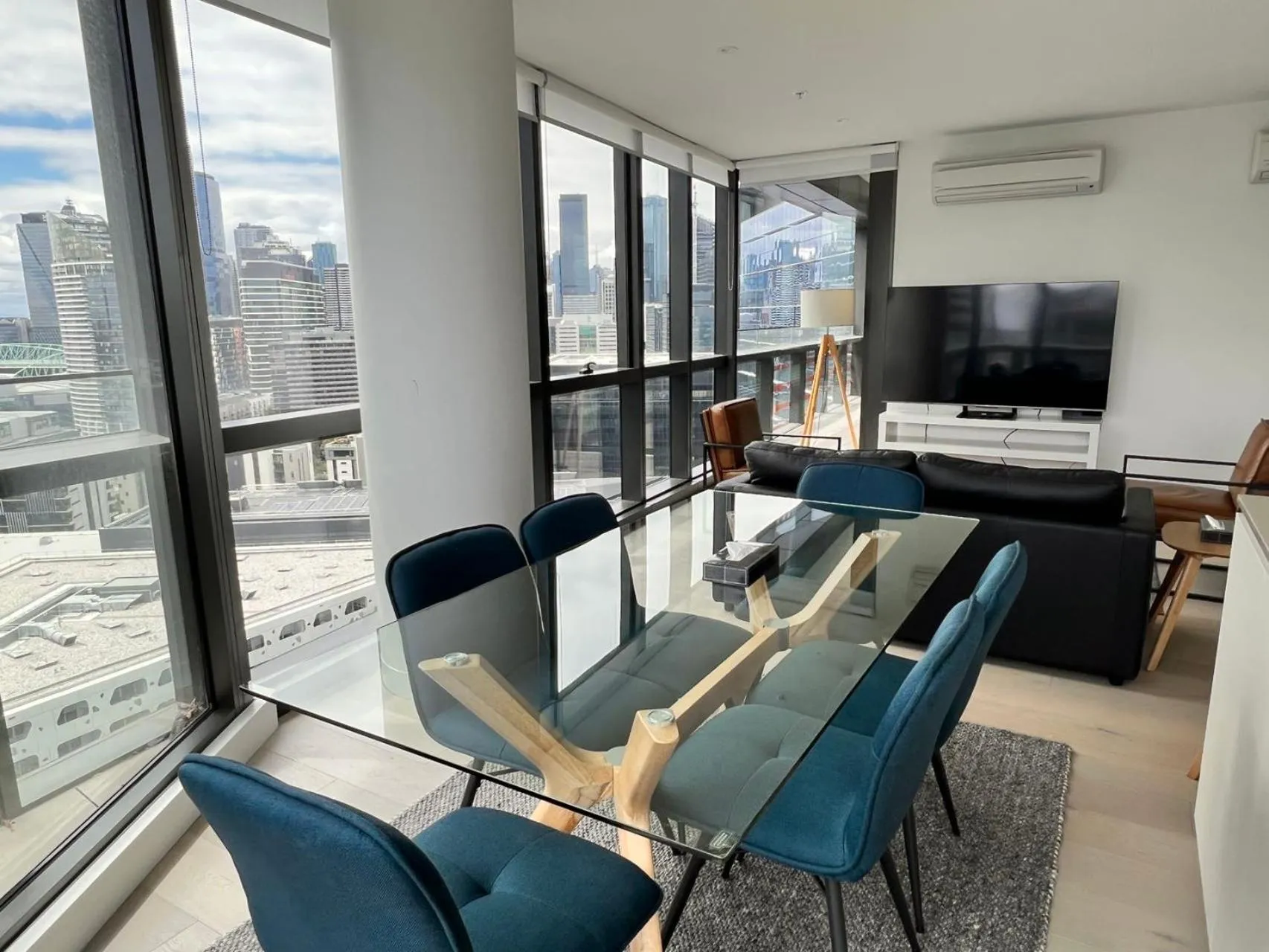 Winston Apartments Docklands