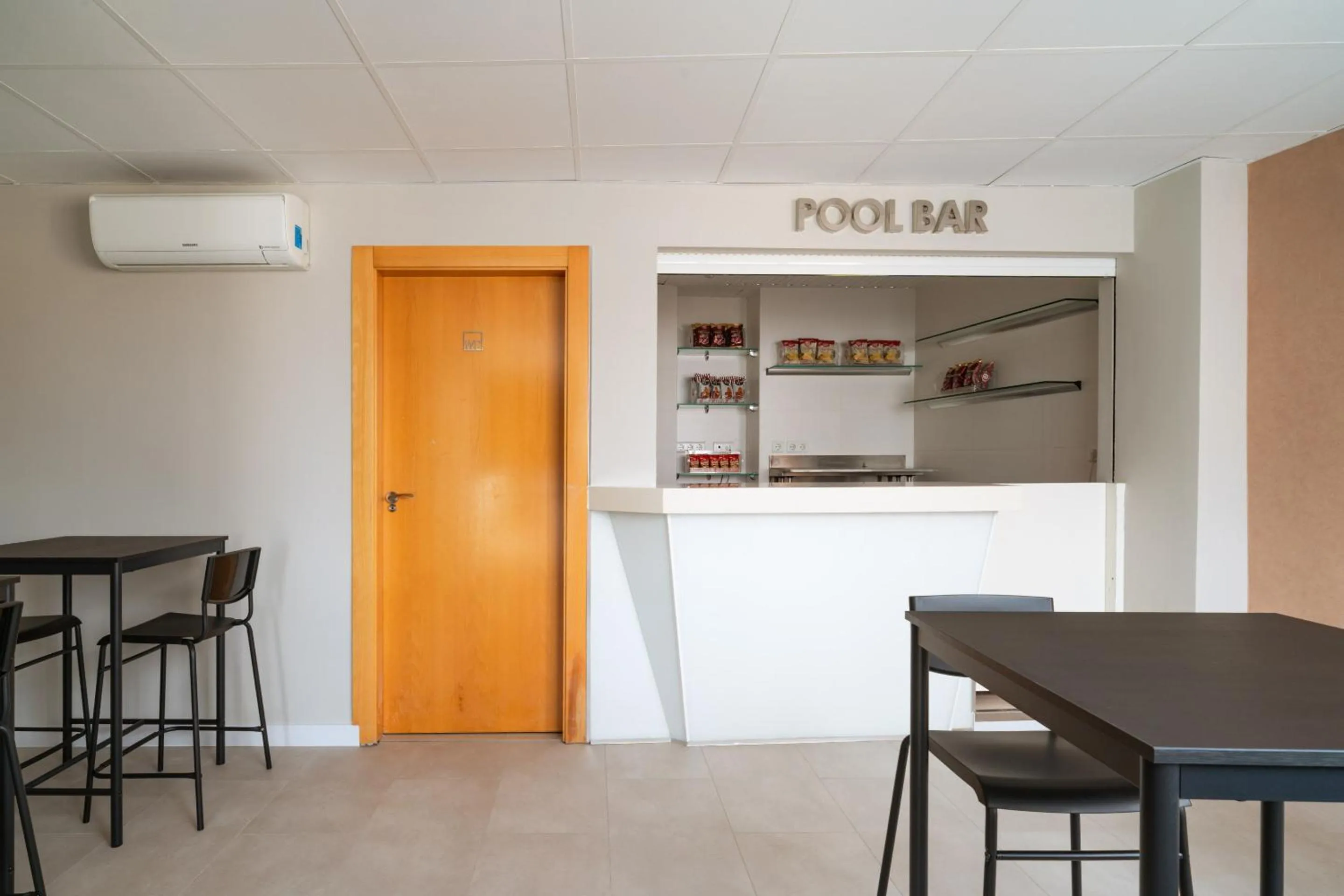 Property building in Limehome Benidorm Calle Mayor