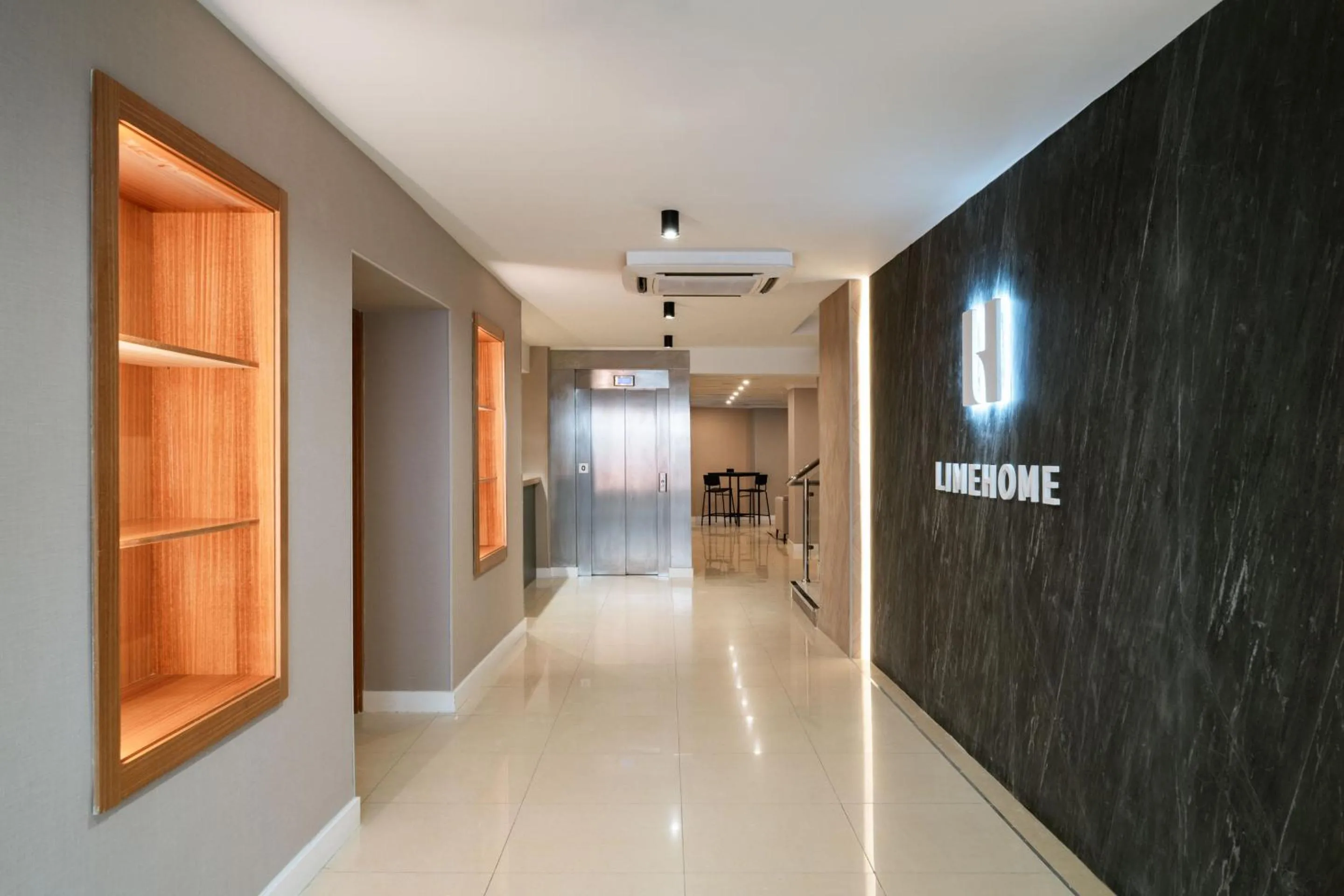 Property building in Limehome Benidorm Calle Mayor