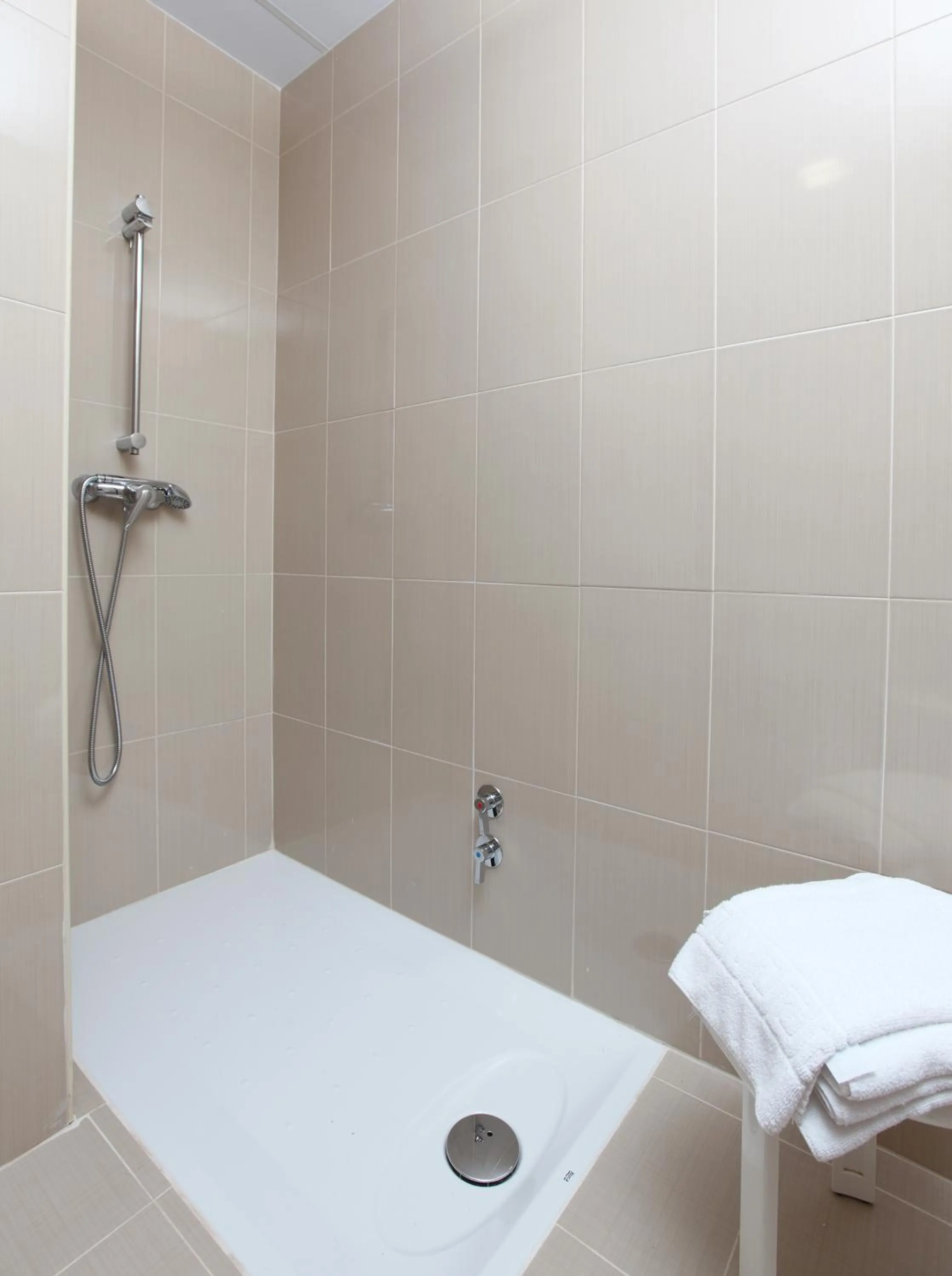 Bathroom in Hotel Centro Mar