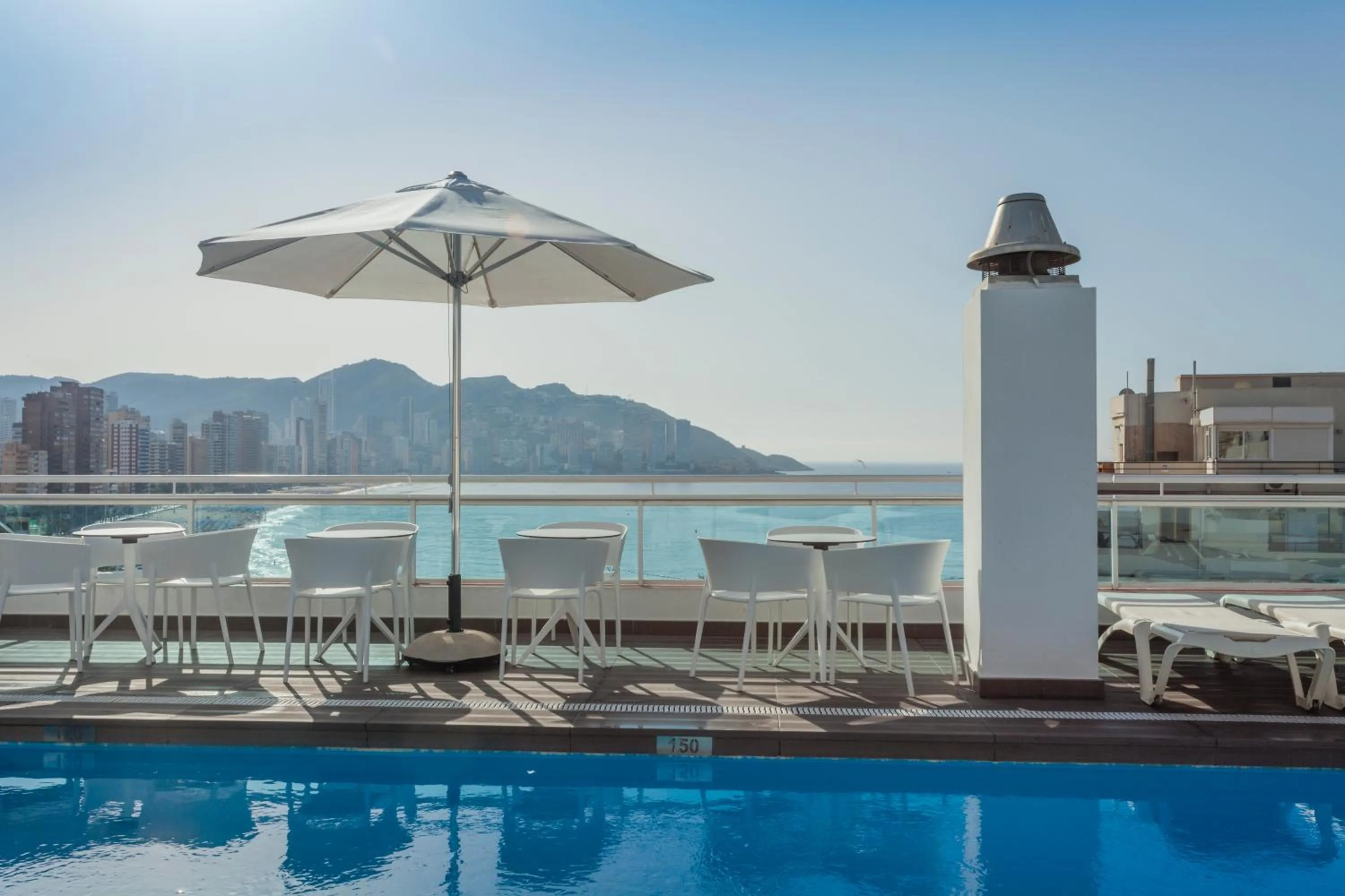 Swimming pool in Hotel Centro Mar