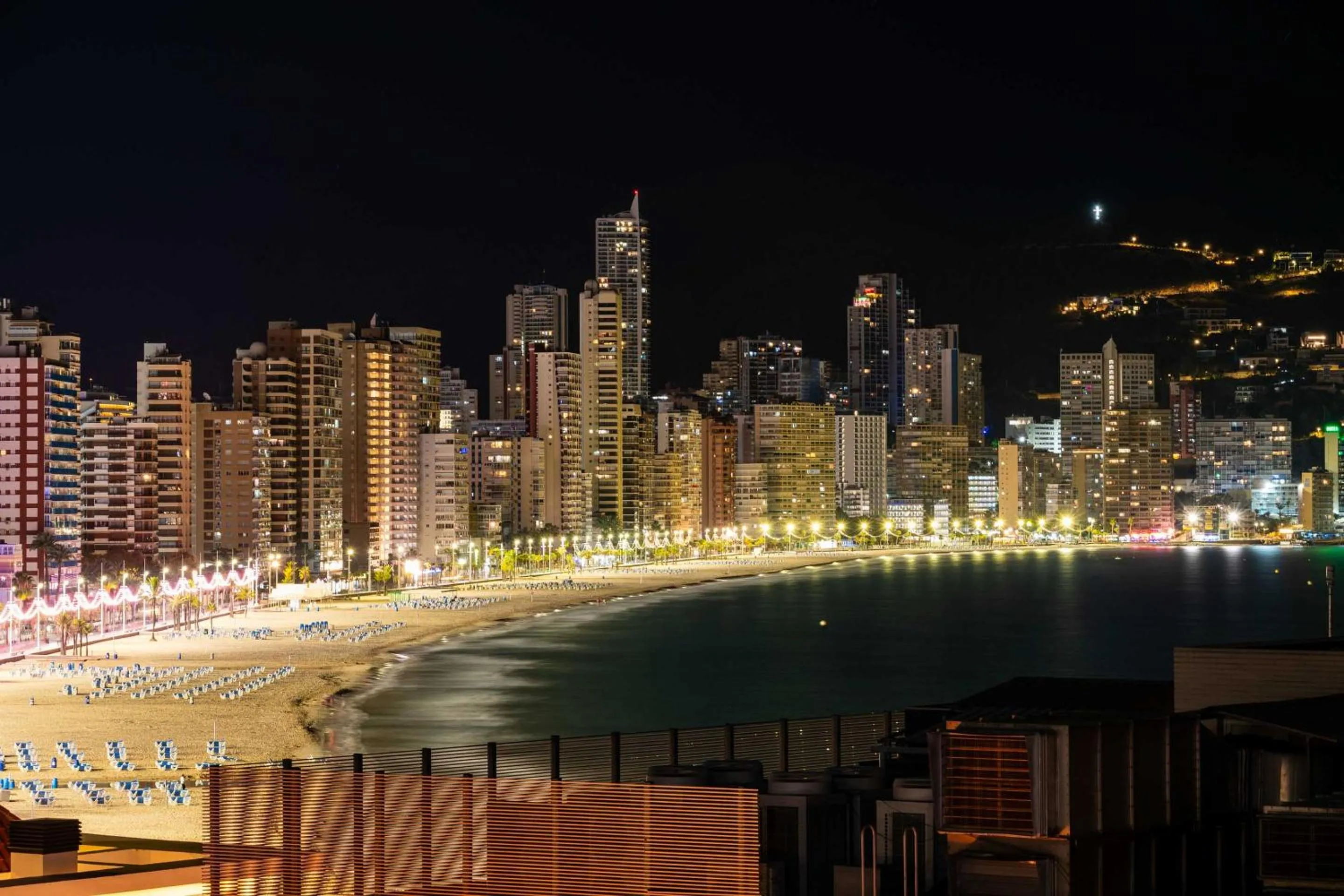 Night in Limehome Benidorm Calle Mayor