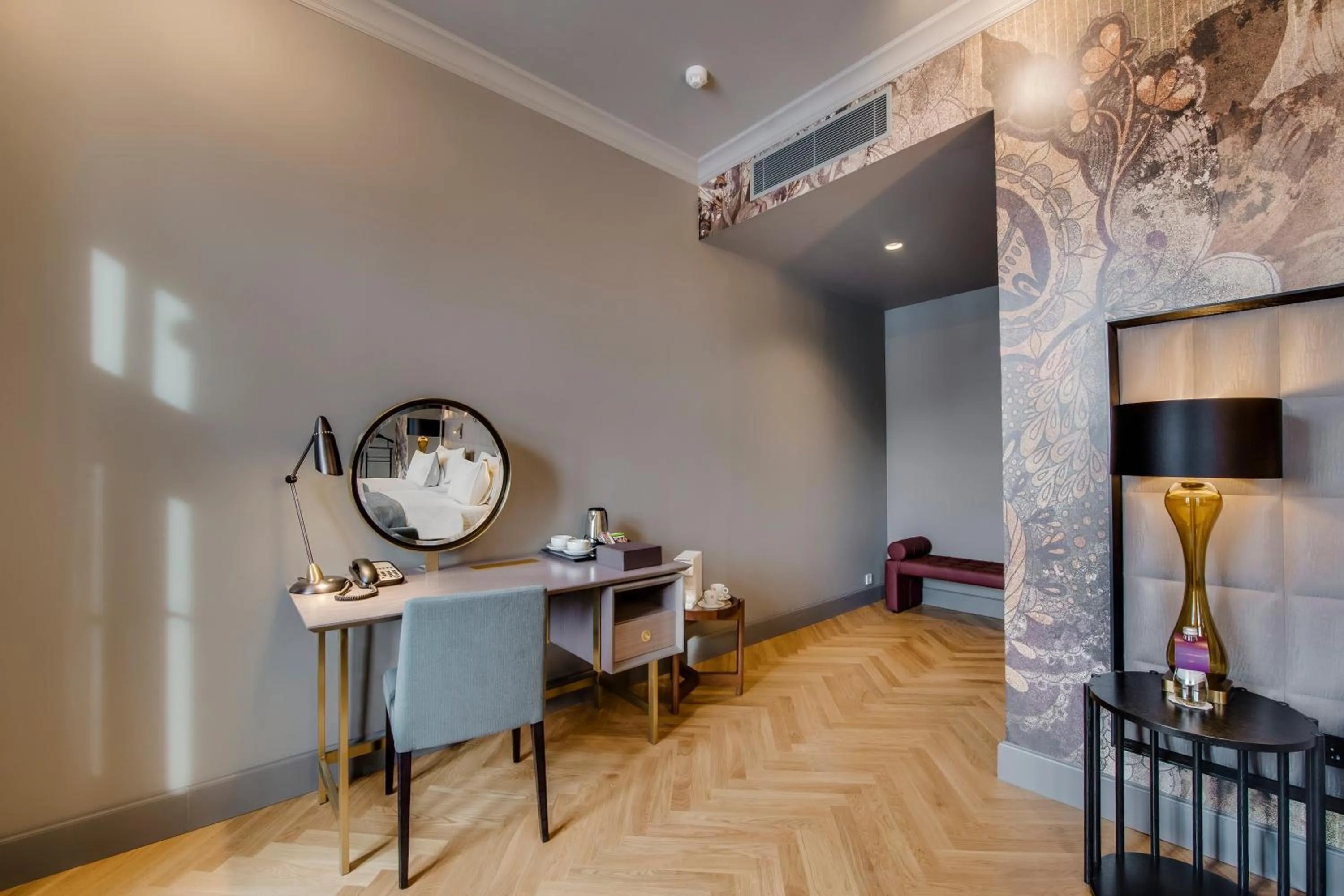 Grand Poet Hotel and SPA by Semarah