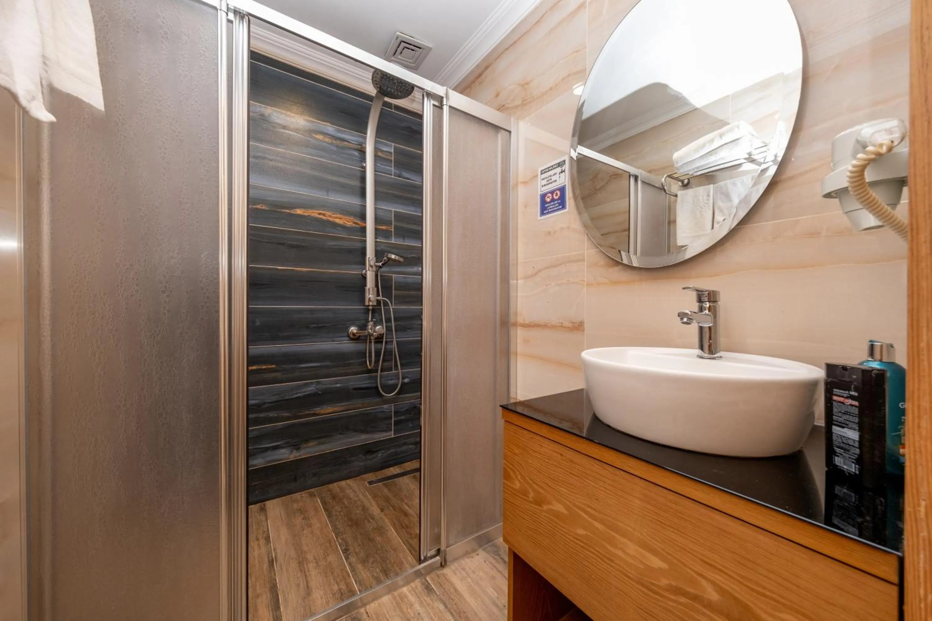 Bathroom in Beyoglu MLS Hotel