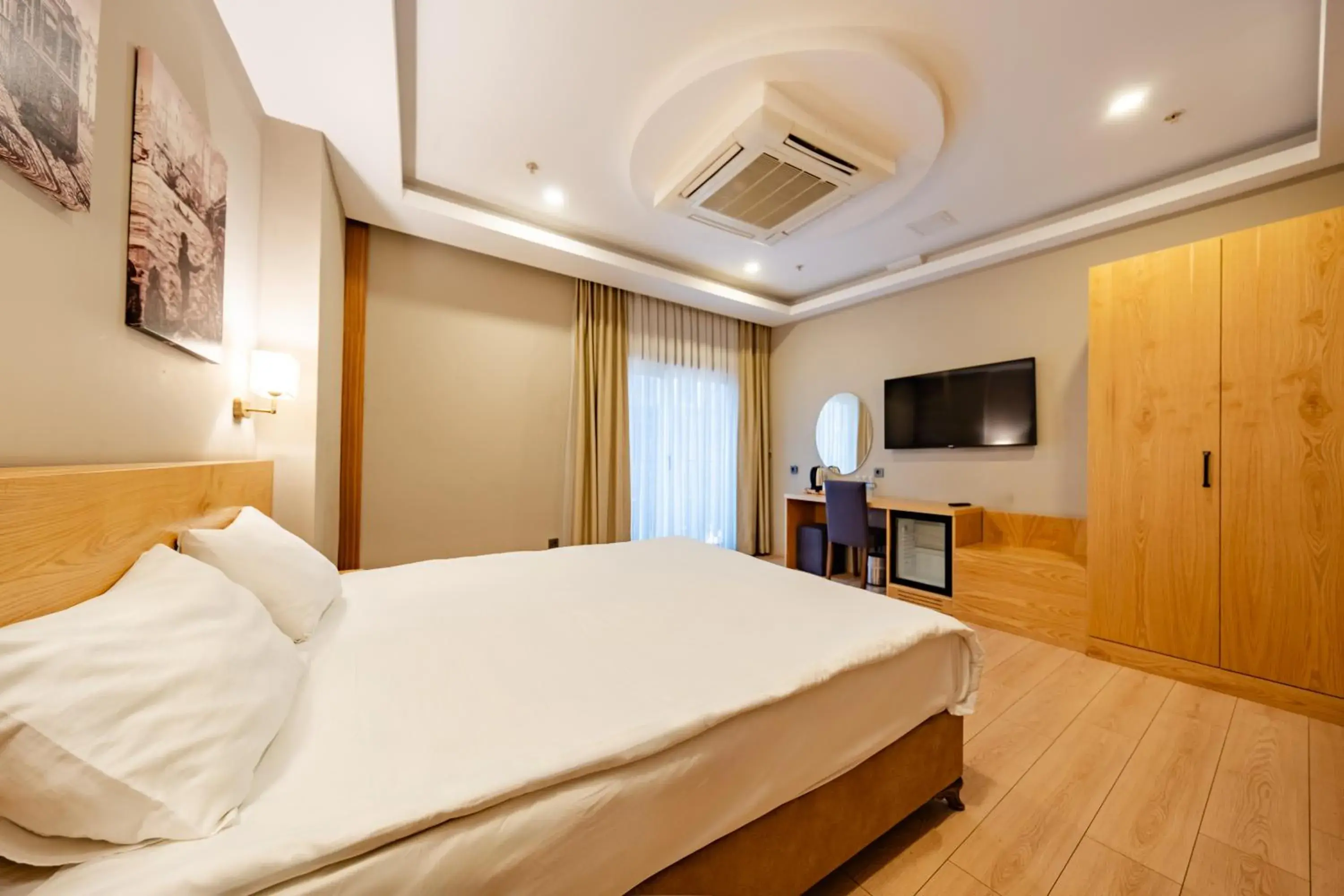 Photo of the whole room, Bed in Beyoglu MLS Hotel Photo of the whole room, Bed in Beyoglu MLS Hotel