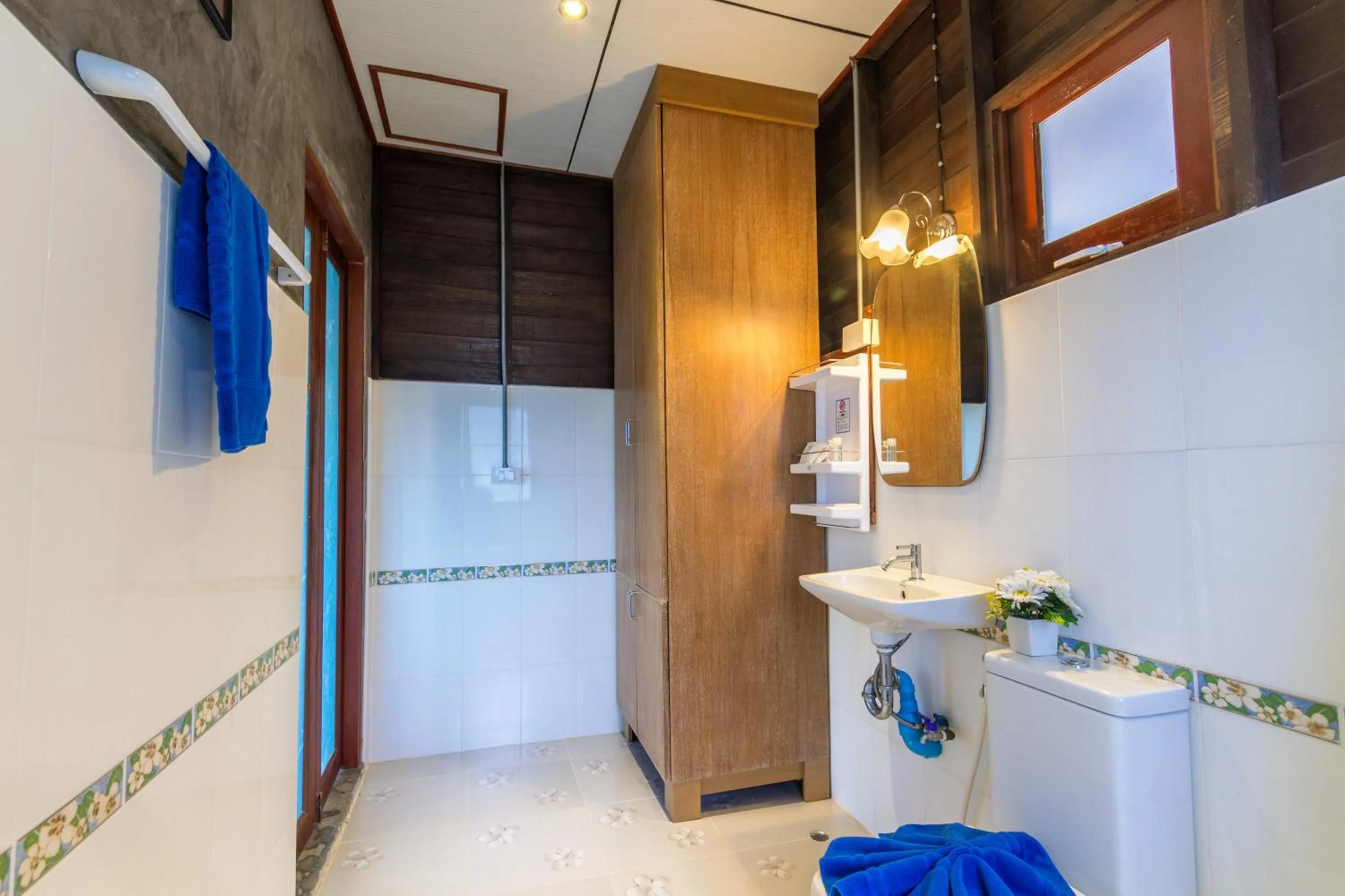 Shower in Kanya Cozy Bungalows Kata