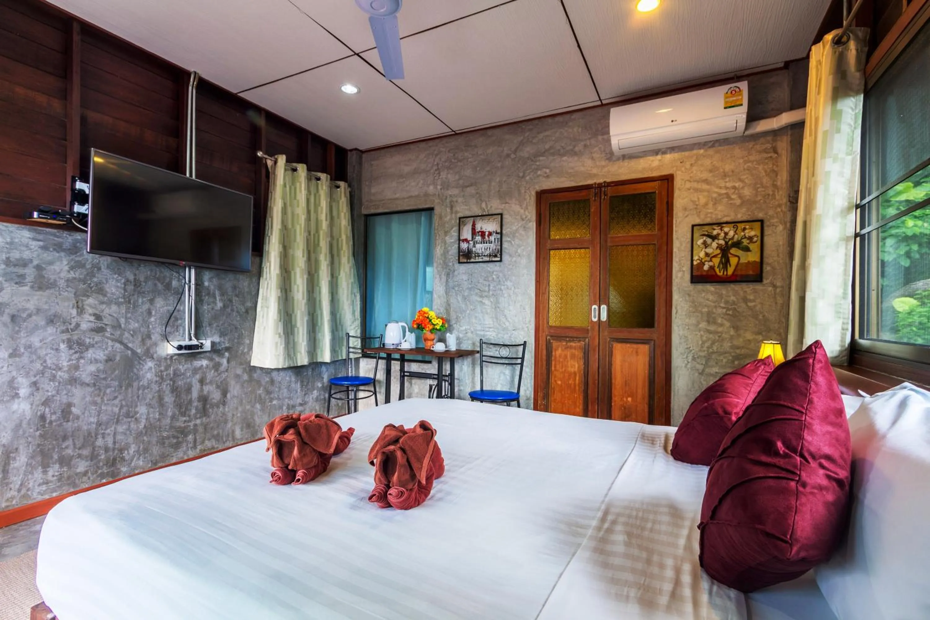 Property building, Bed in Kanya Cozy Bungalows Kata