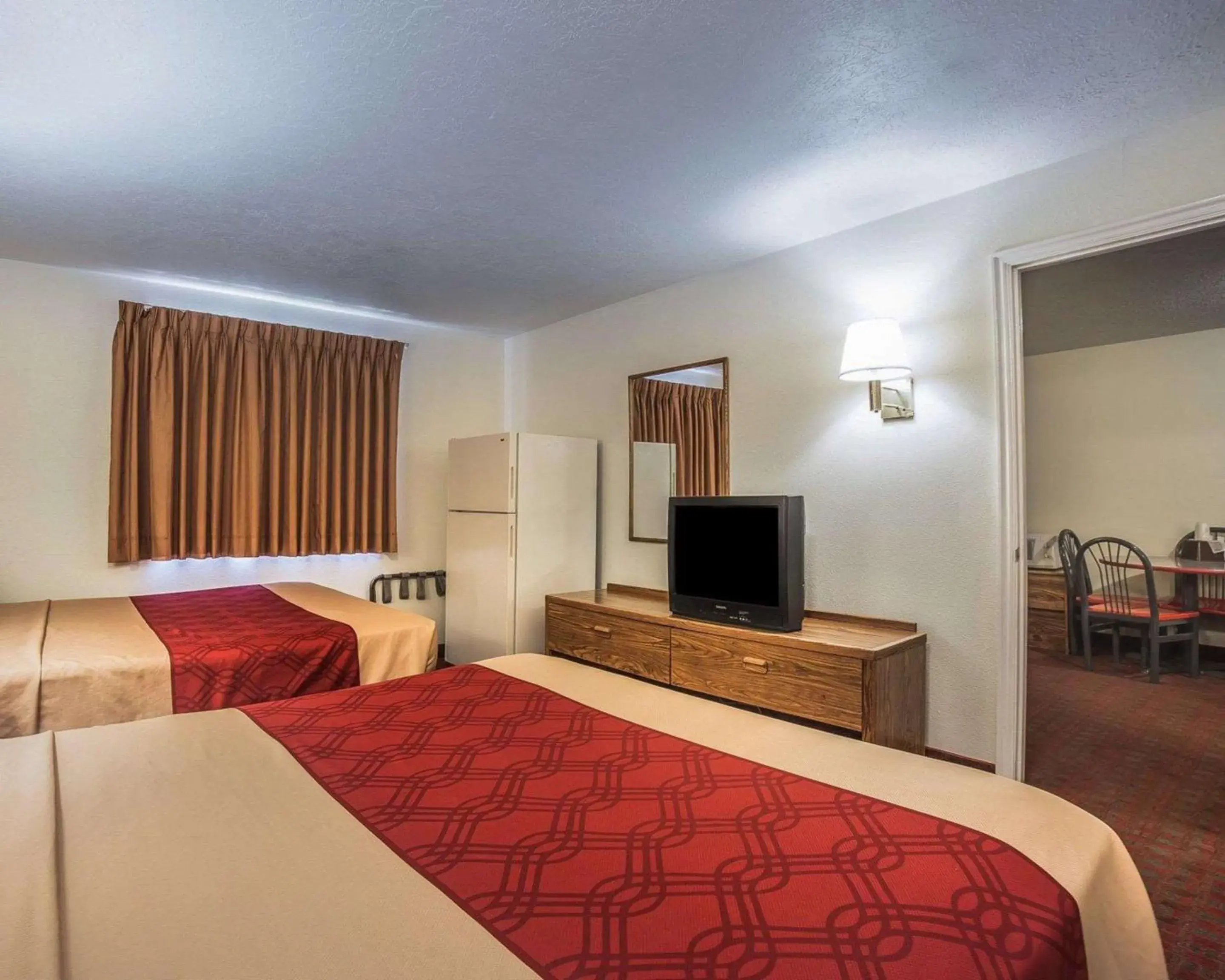 Photo of the whole room, Bed in Rodeway Inn Hurricane - Zion National Park Area Photo of the whole room, Bed in Rodeway Inn Hurricane - Zion National Park Area