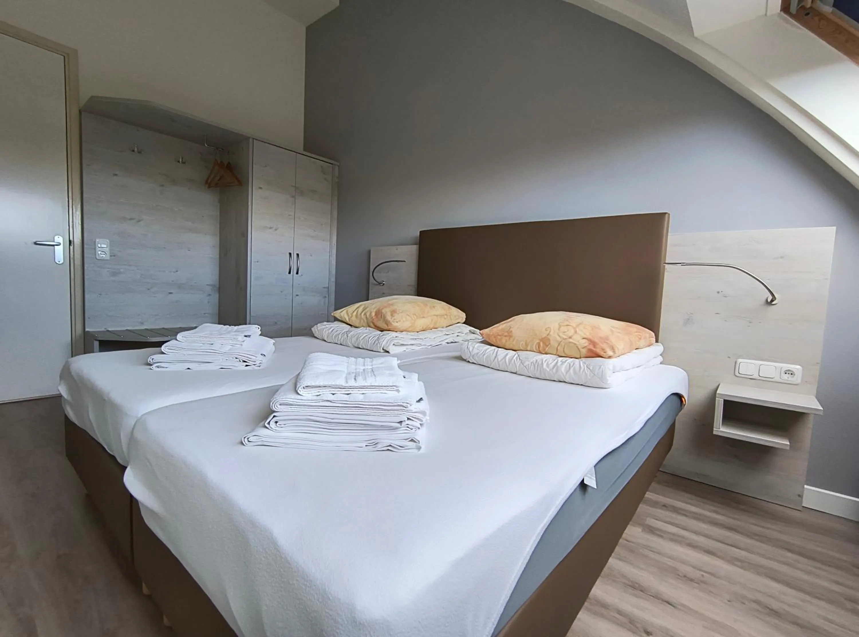 Bedroom, Bed in Hotel Rasch