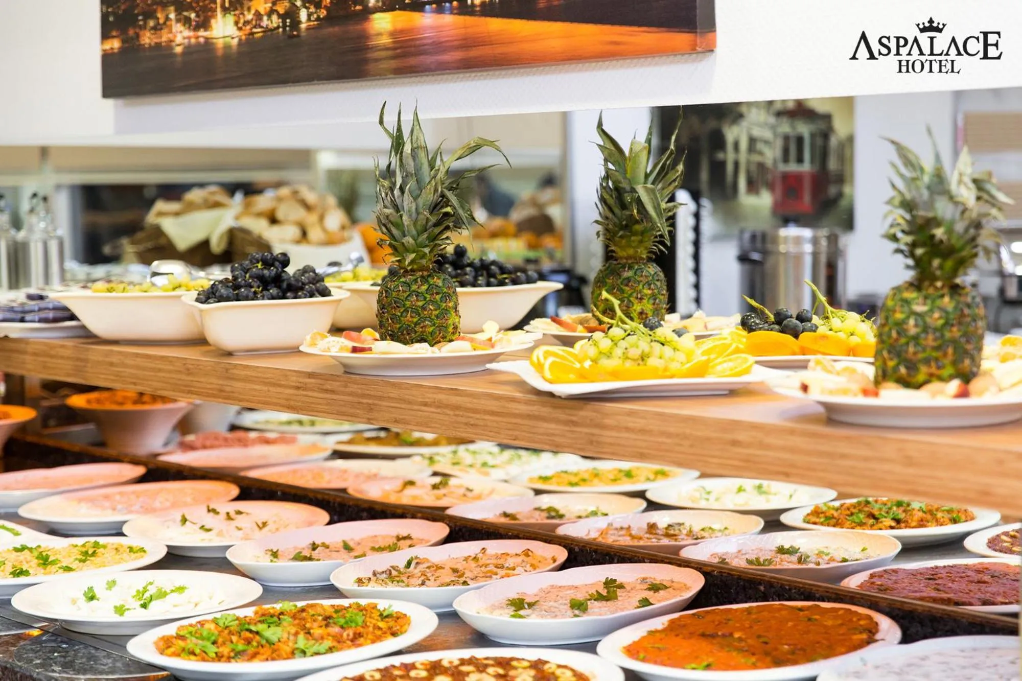 Restaurant/places to eat in Aspalace Hotel The Istanbul Old City