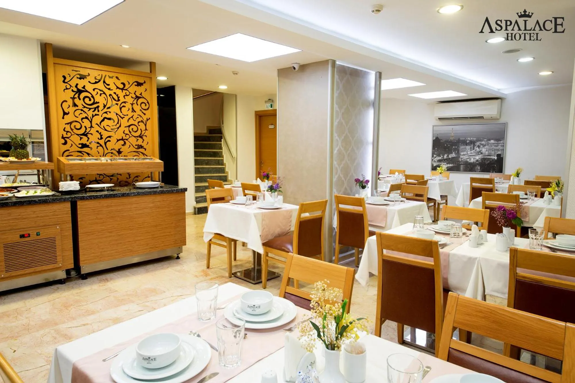 Restaurant/places to eat in Aspalace Hotel The Istanbul Old City