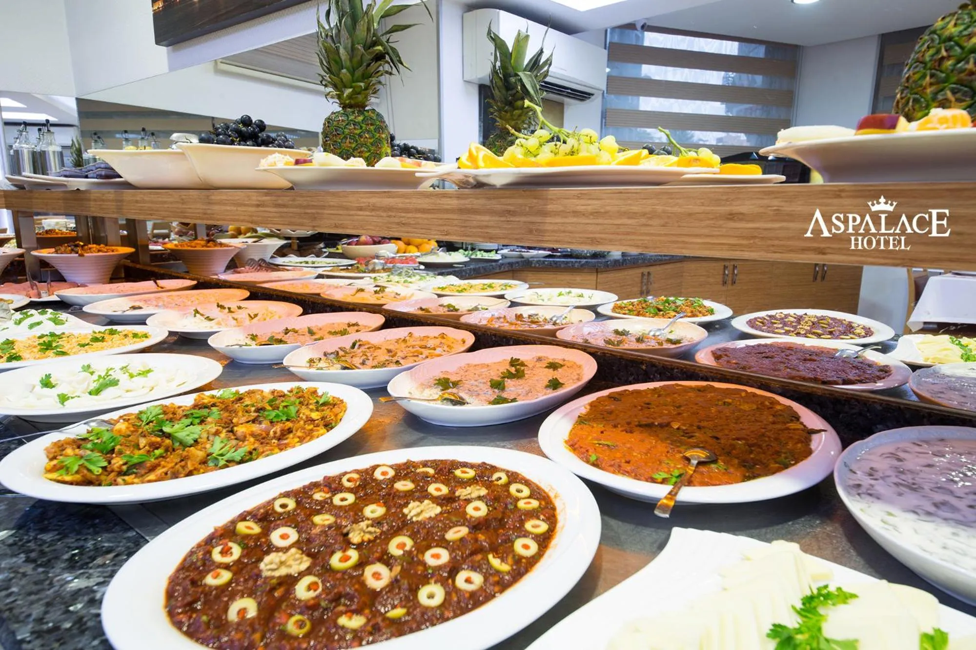 Restaurant/places to eat in Aspalace Hotel The Istanbul Old City