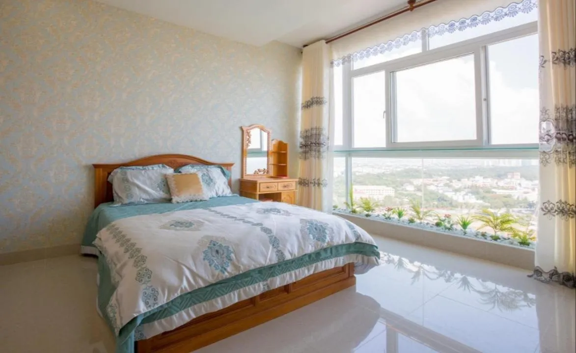 Bed in The Grand Condotel