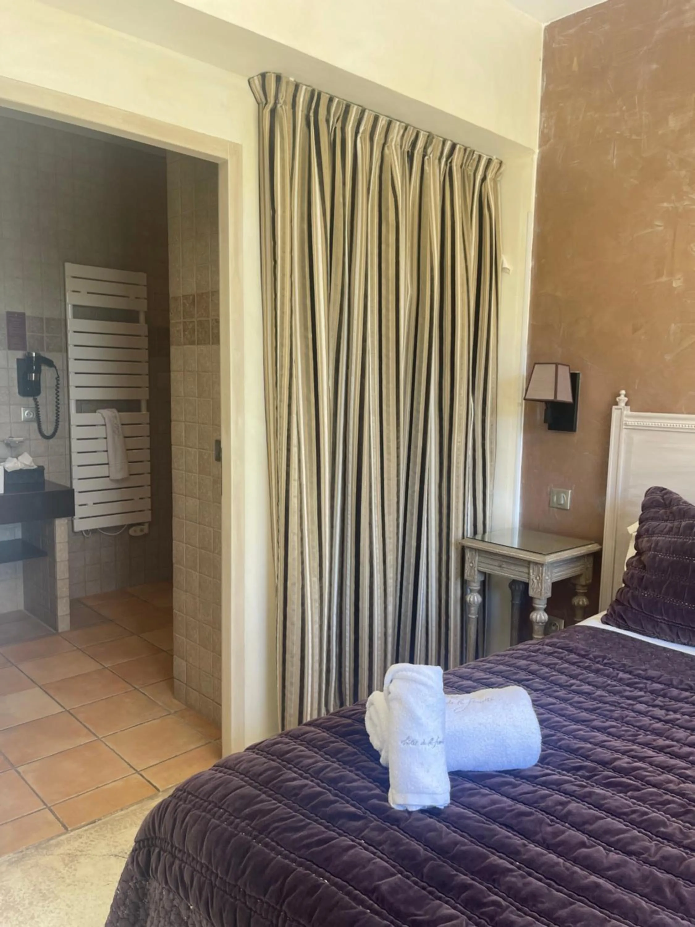 Bedroom in Hôtel de La Fossette