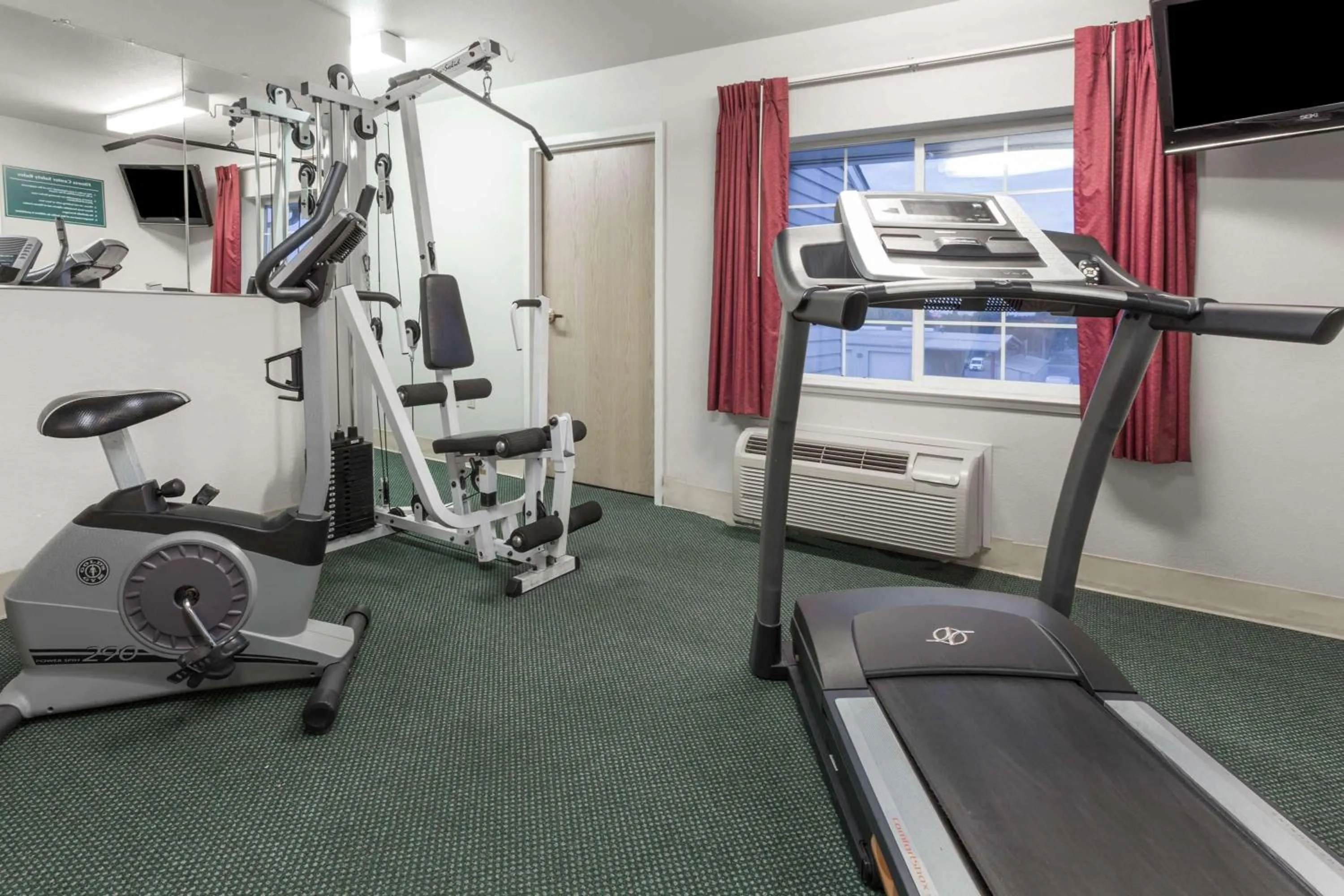Fitness centre/facilities in Microtel Inn & Suites Modesto