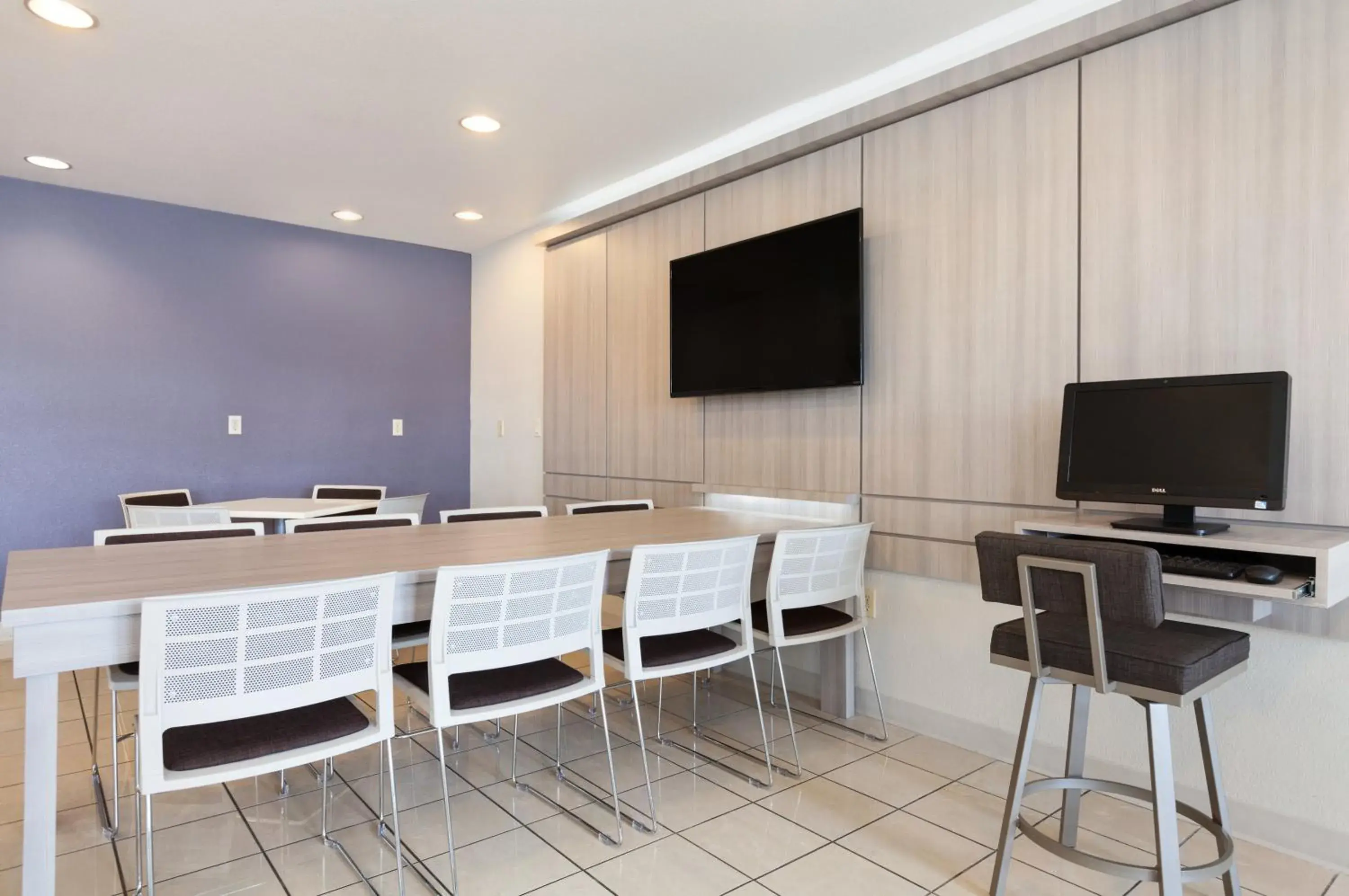 Lobby or reception in Microtel Inn & Suites Modesto Lobby or reception in Microtel Inn & Suites Modesto