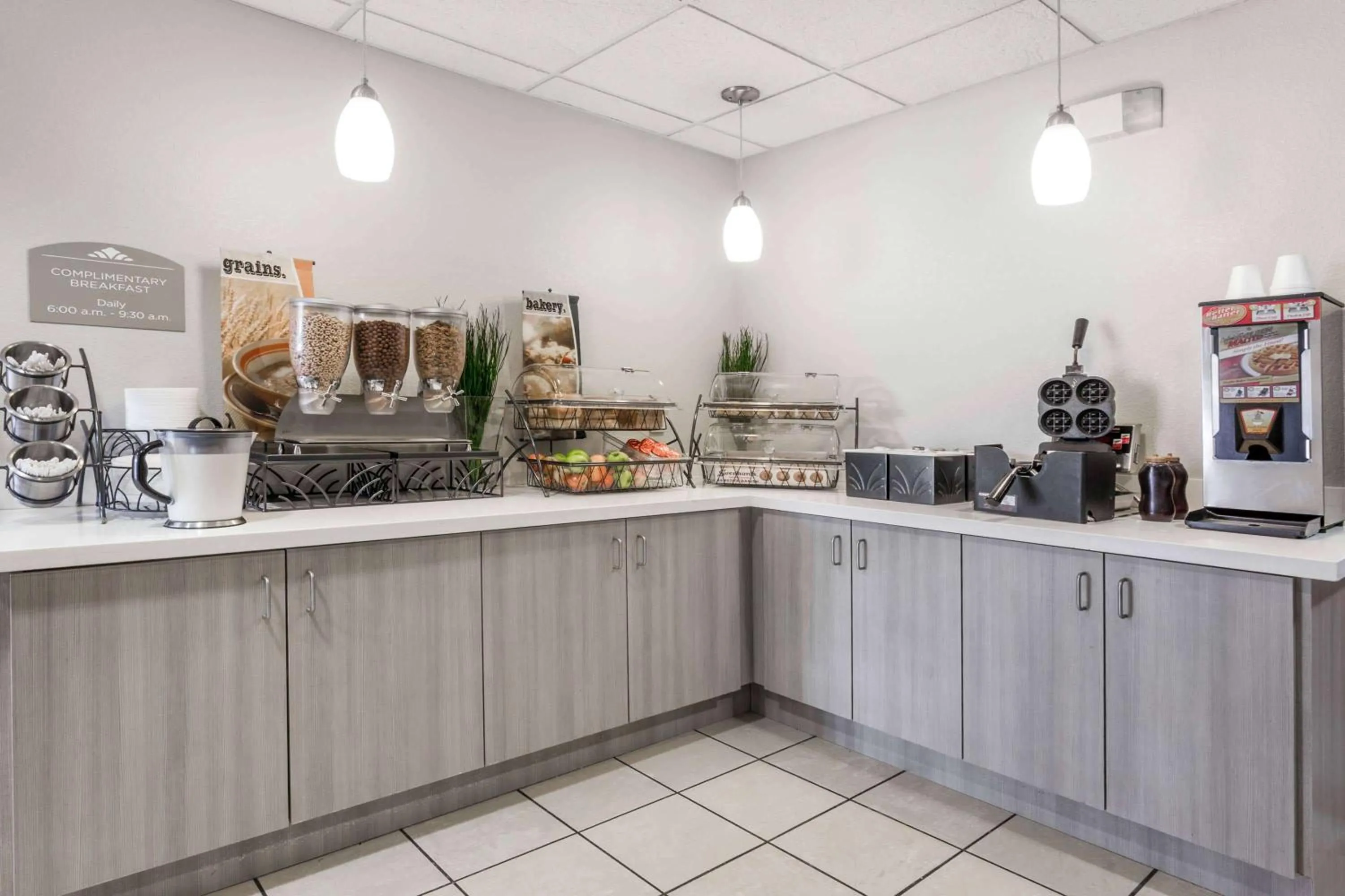 Restaurant/places to eat in Microtel Inn & Suites Modesto