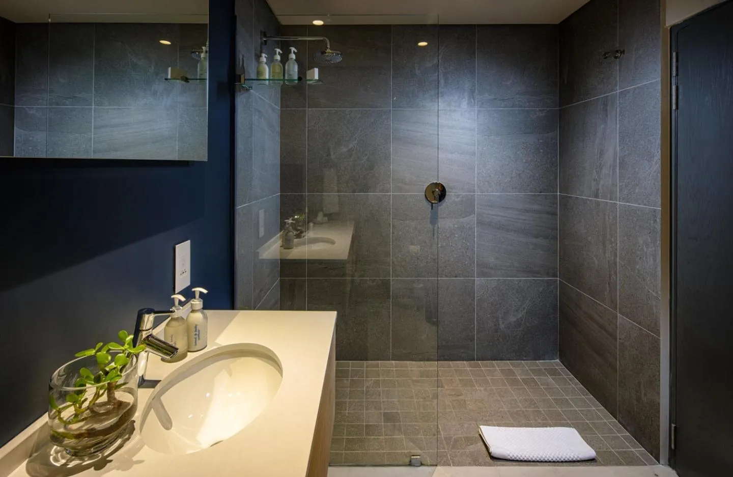 Bathroom in Sky Villa Boutique Hotel