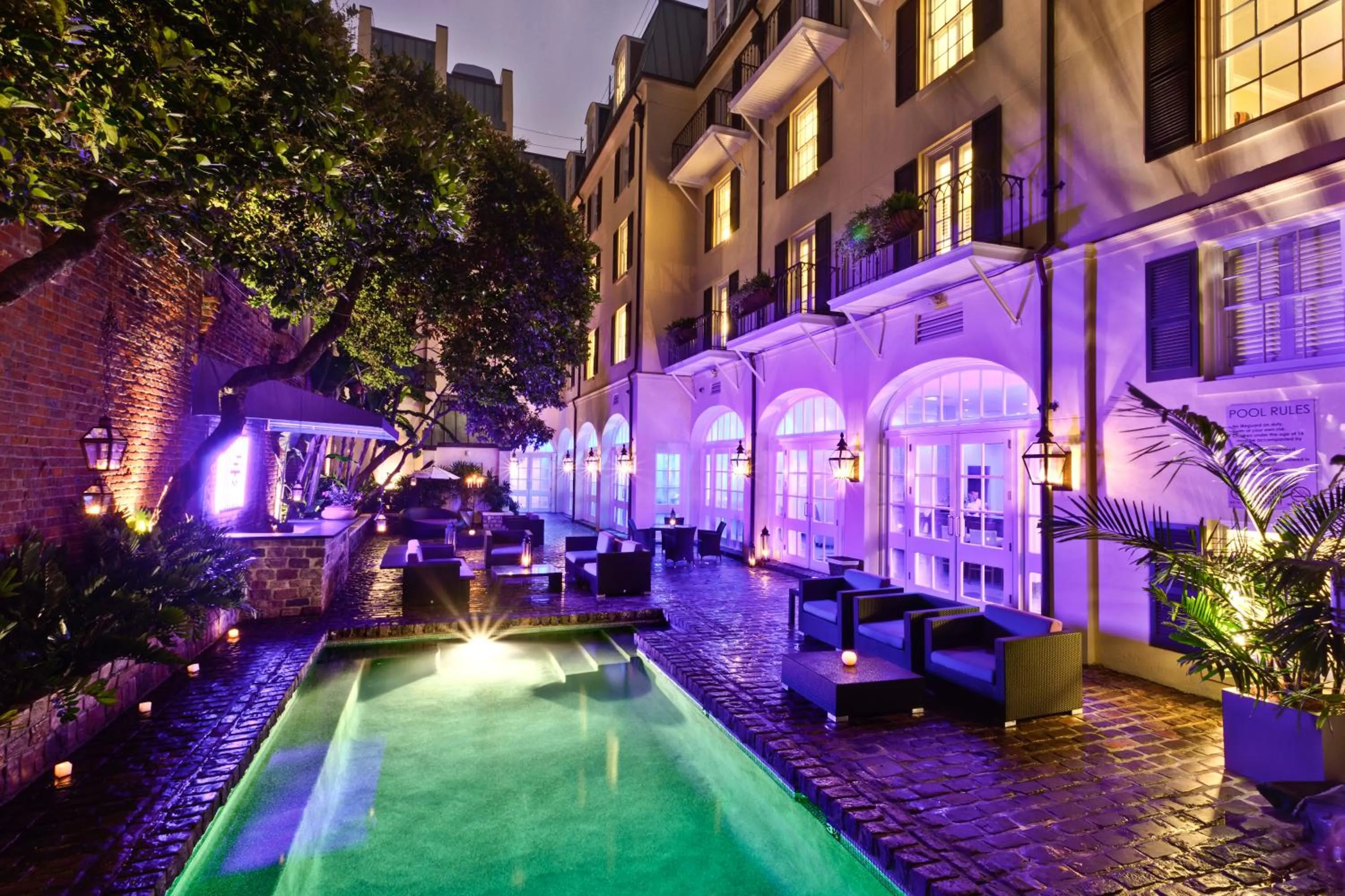 Swimming pool in Hotel Le Marais