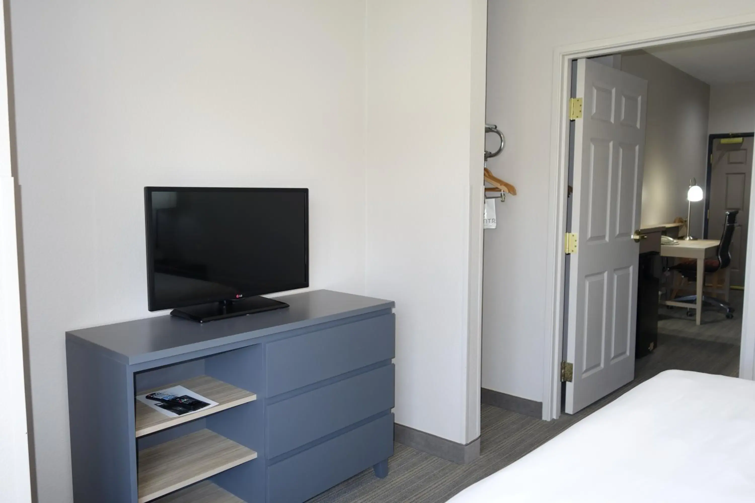 One-Bedroom King Suite in Country Inn & Suites by Radisson, Round Rock, TX One-Bedroom King Suite in Country Inn & Suites by Radisson, Round Rock, TX