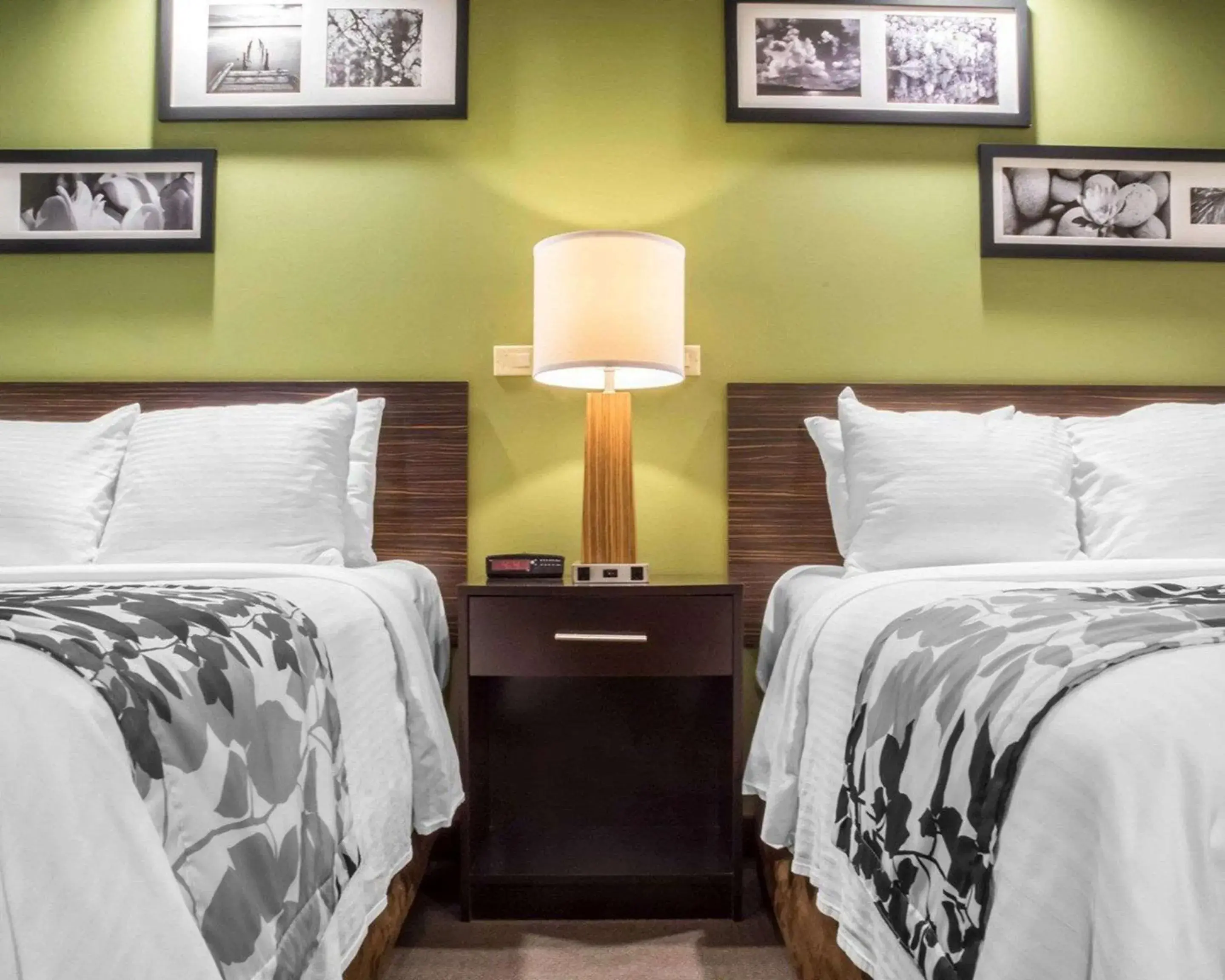 Bedroom, Bed in Sleep Inn Muskoka Bedroom, Bed in Sleep Inn Muskoka