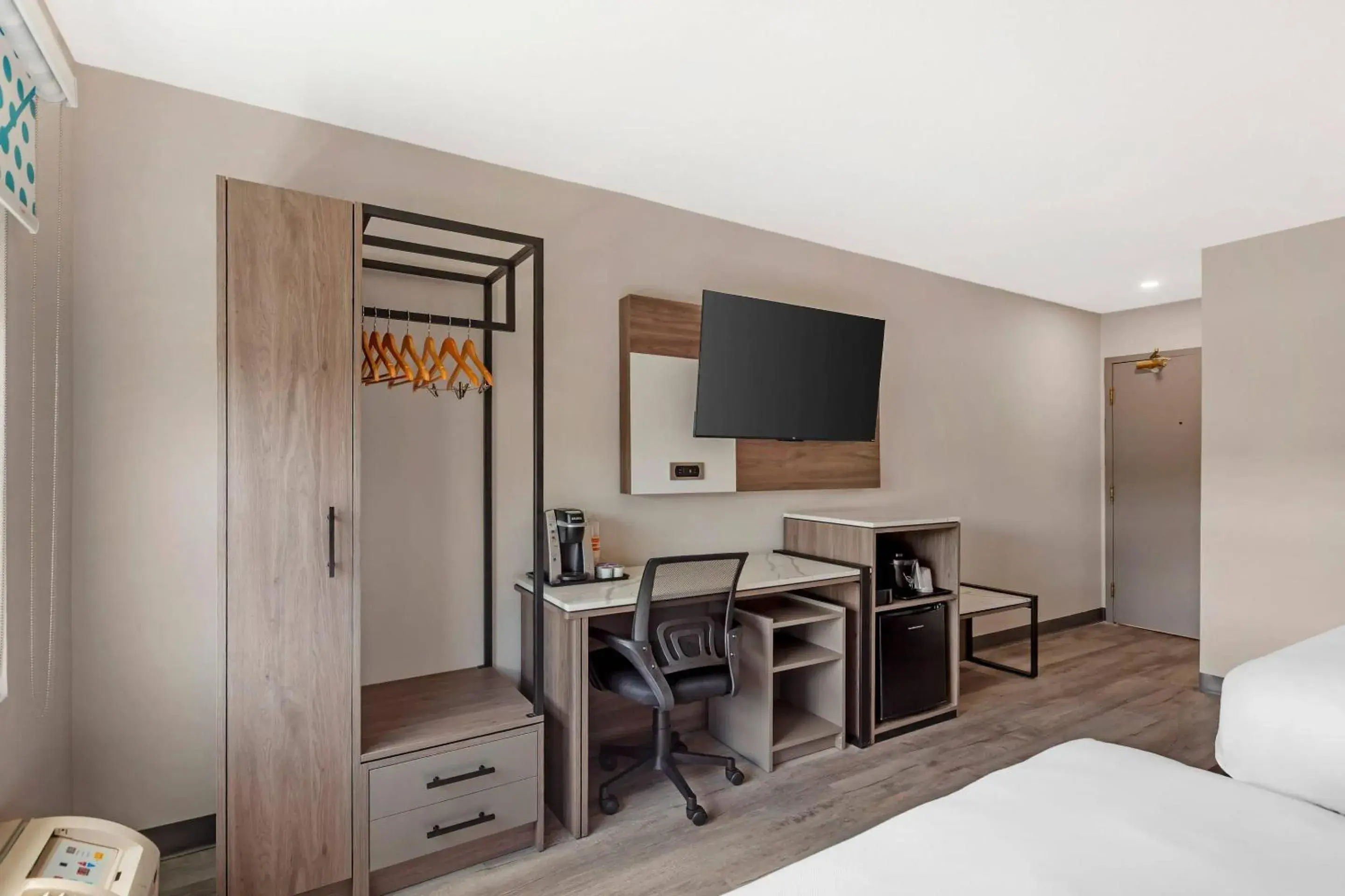 Bedroom, Bed in Comfort Inn Bedroom, Bed in Comfort Inn