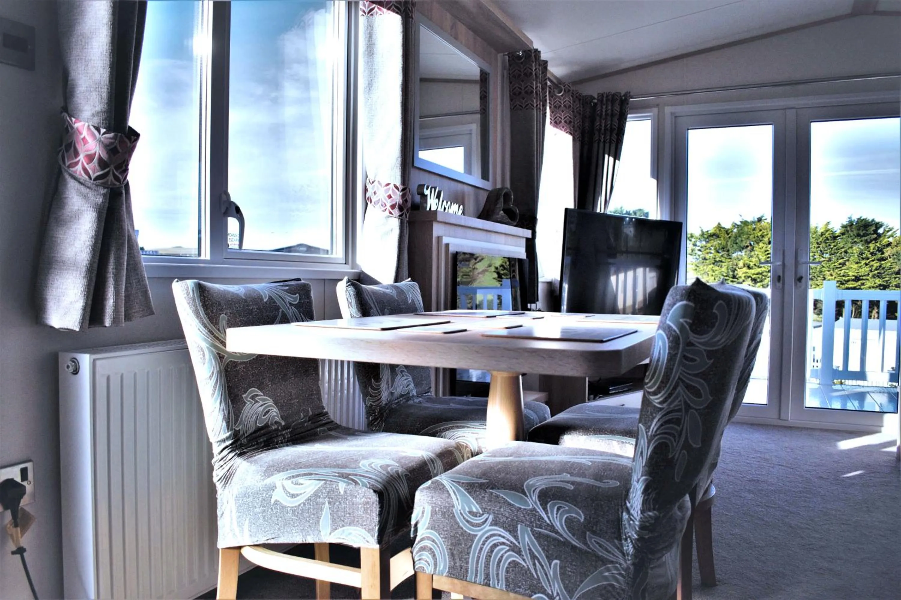 Dining area in Newquay Valley View