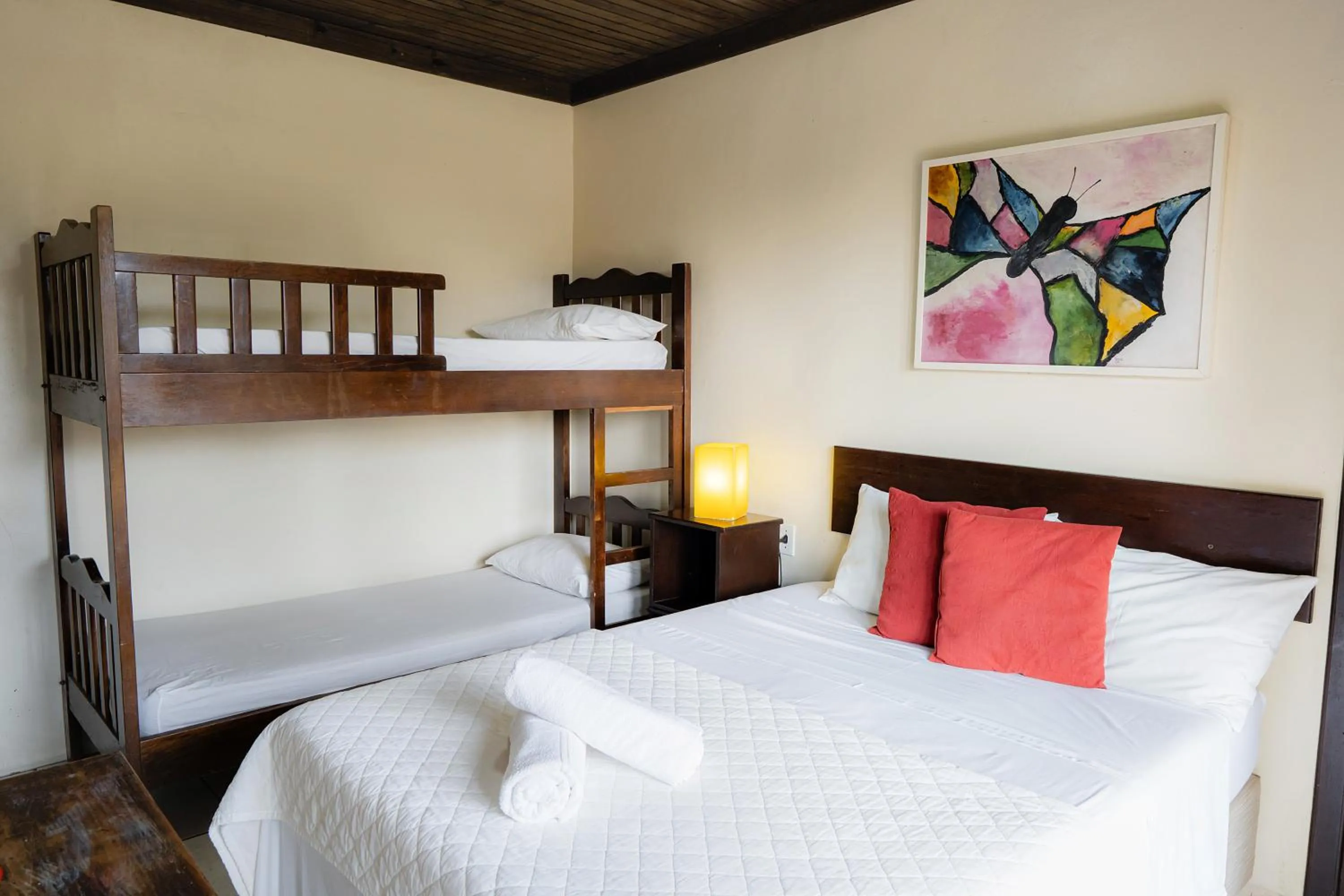 Photo of the whole room, Bed in Pousada Porto dos Casais