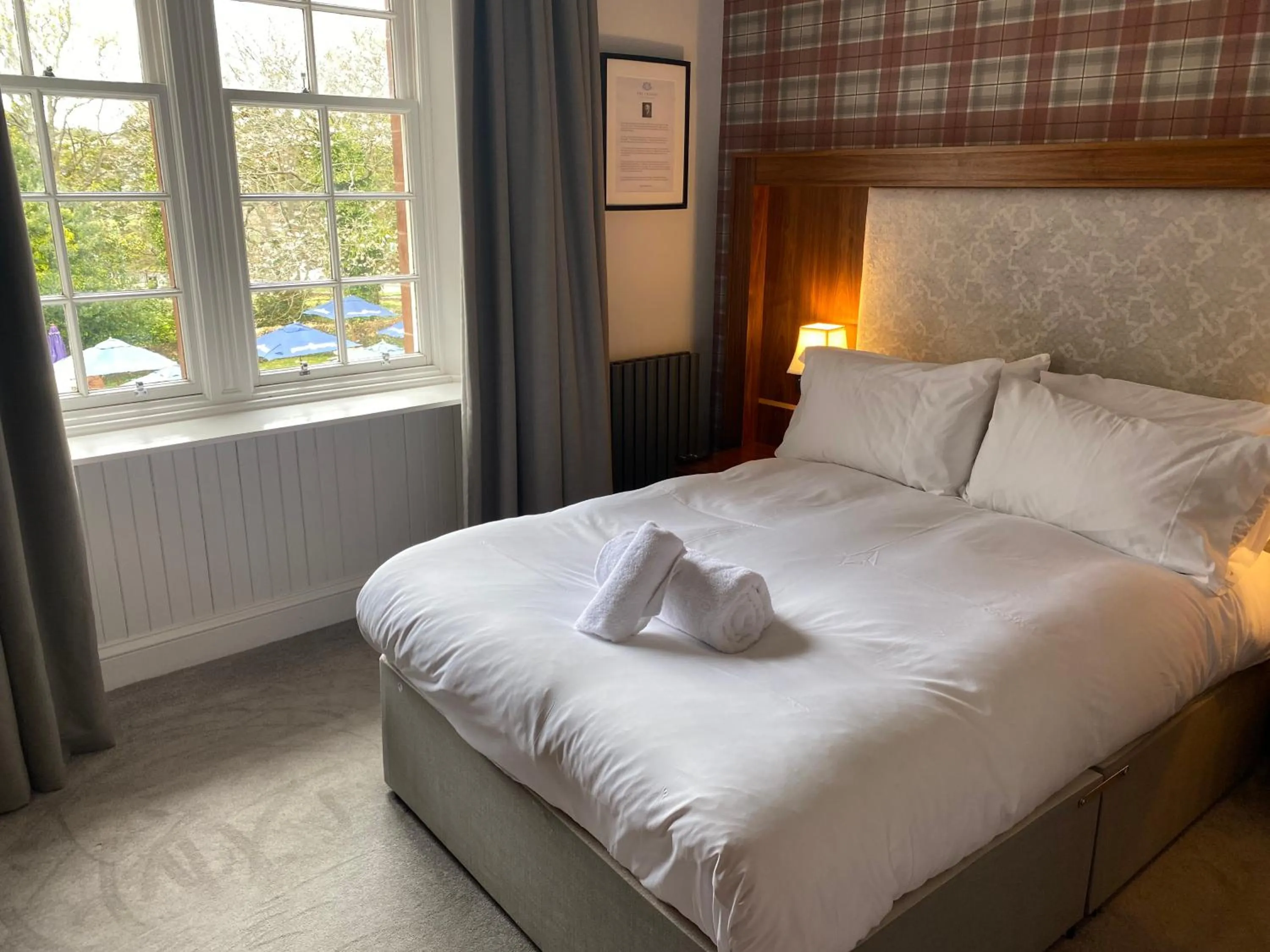 Bedroom, Bed in The Craigie Hotel