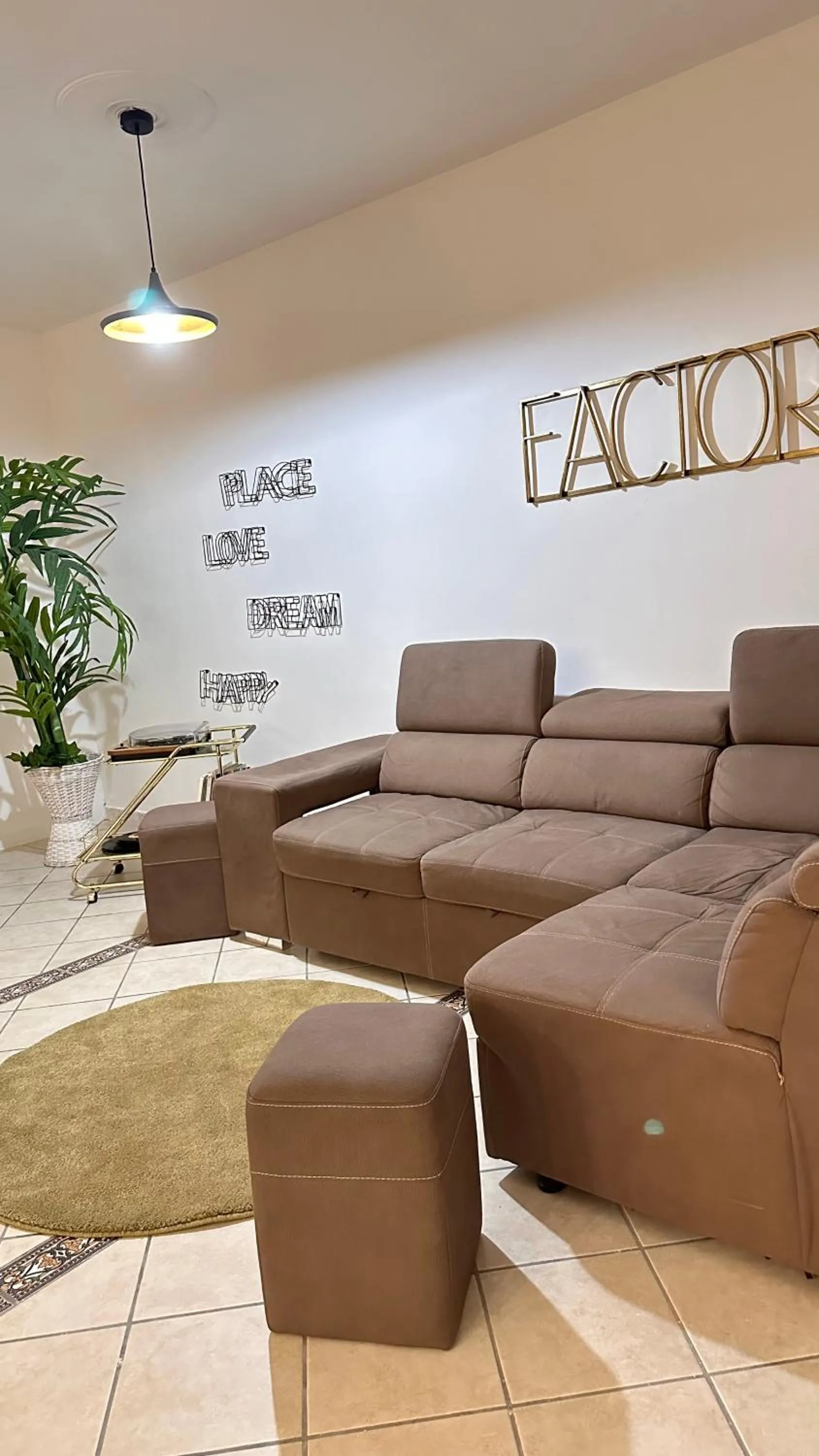 Bed in loft style taverna con sala giochi