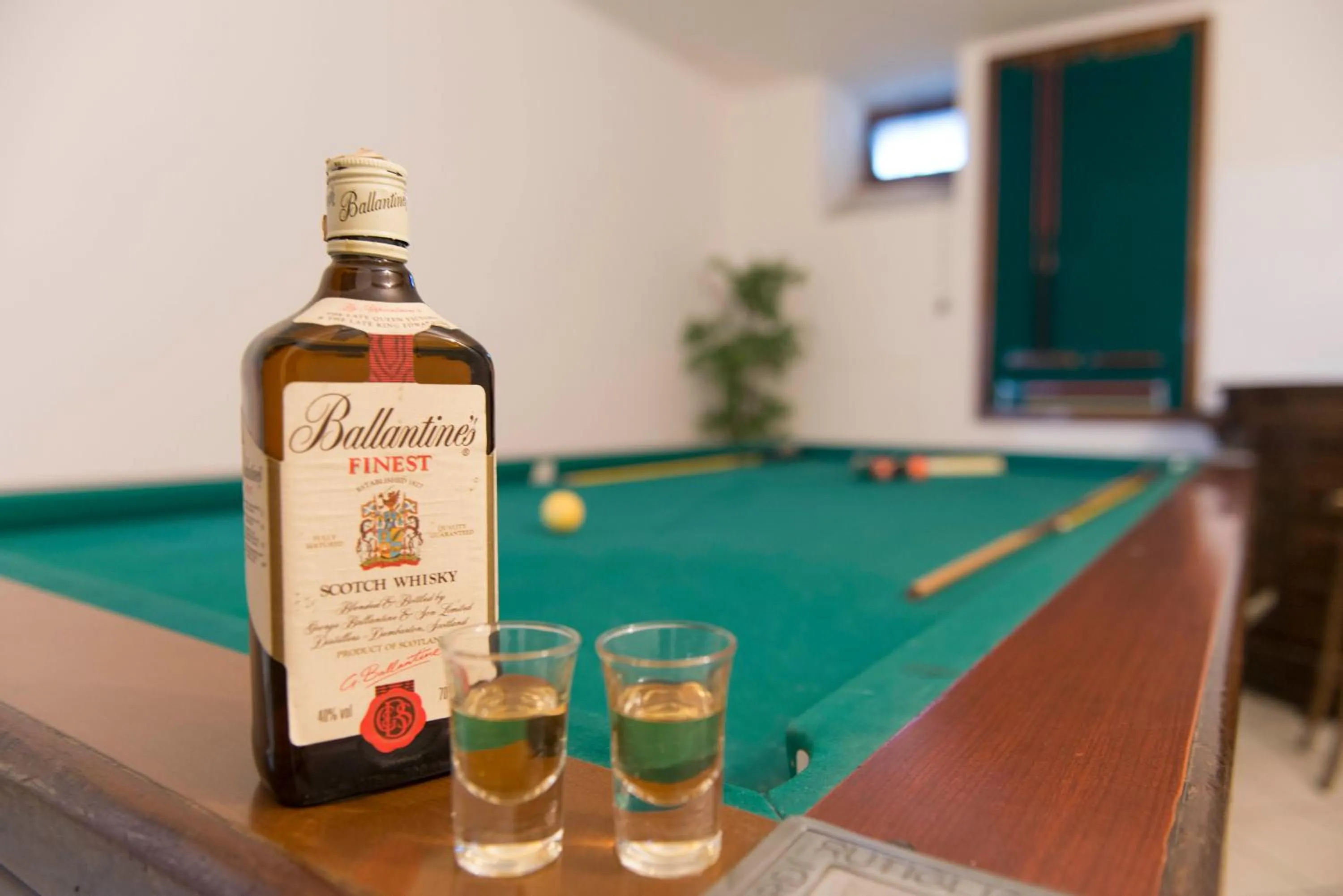 Billiard in loft style taverna con sala giochi