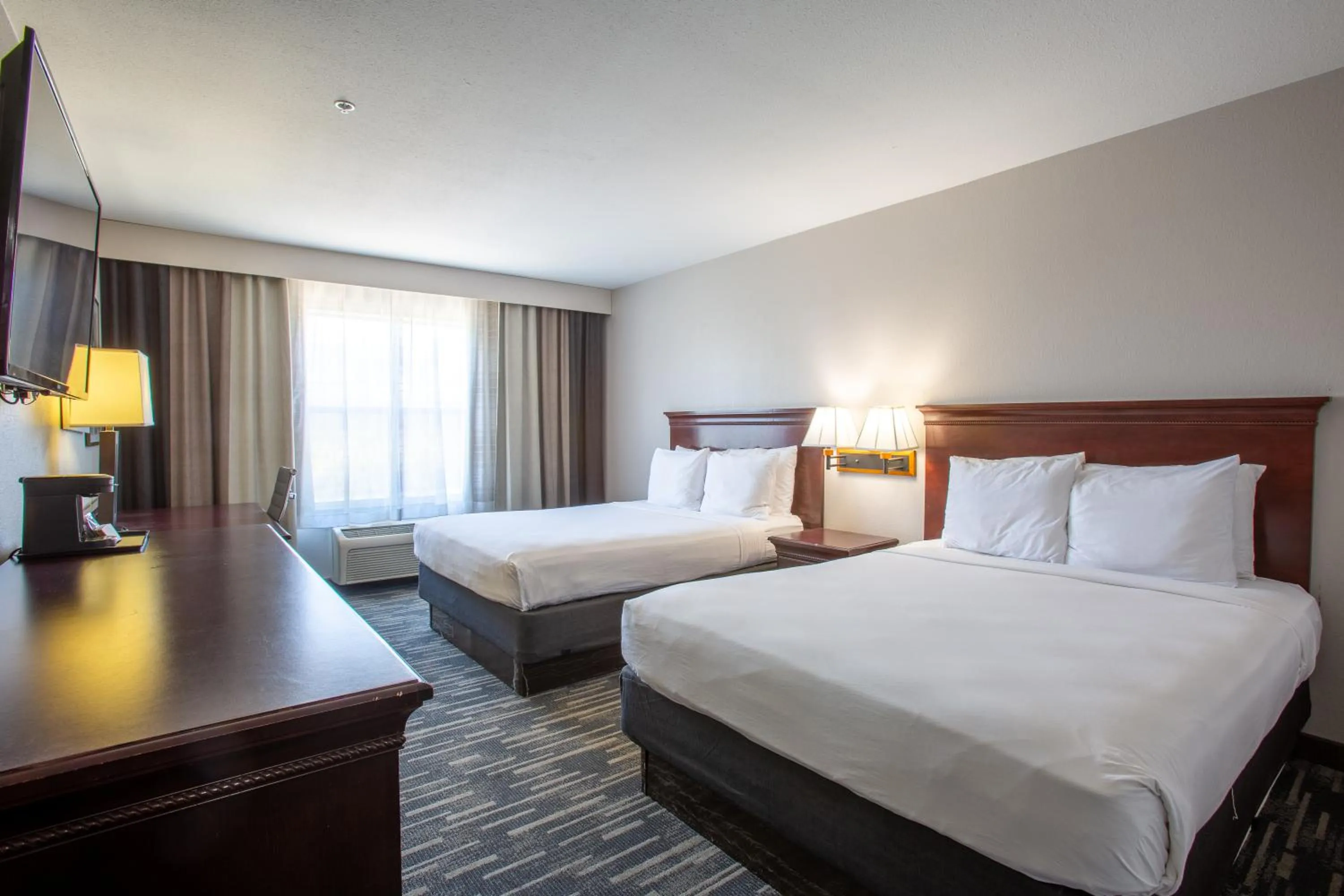 Bed in Country Inn & Suites by Radisson, Tucson City Center AZ