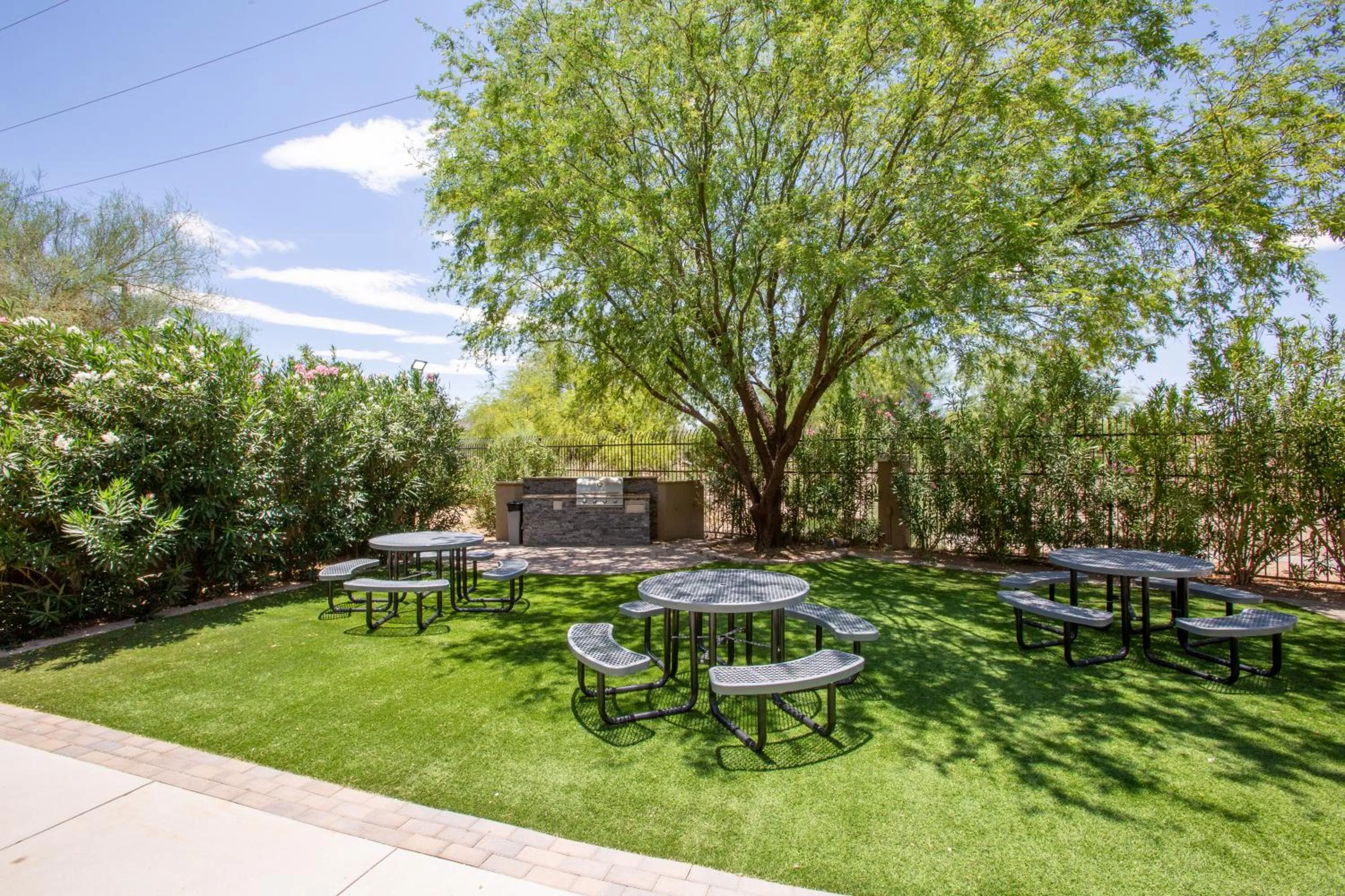 BBQ facilities in Country Inn & Suites by Radisson, Tucson City Center AZ