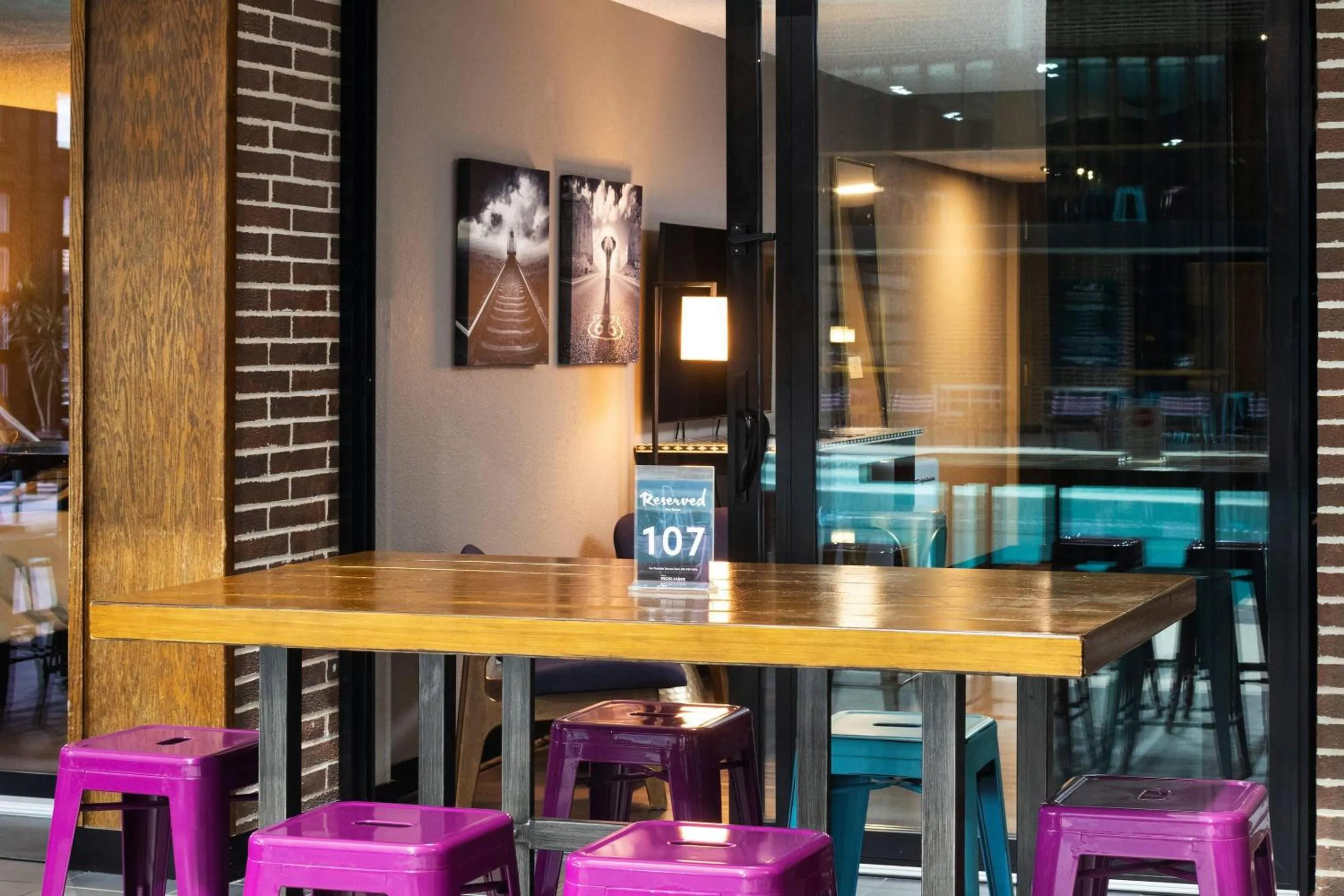 Restaurant/places to eat in The Highlander Hotel, Ascend Hotel Collection