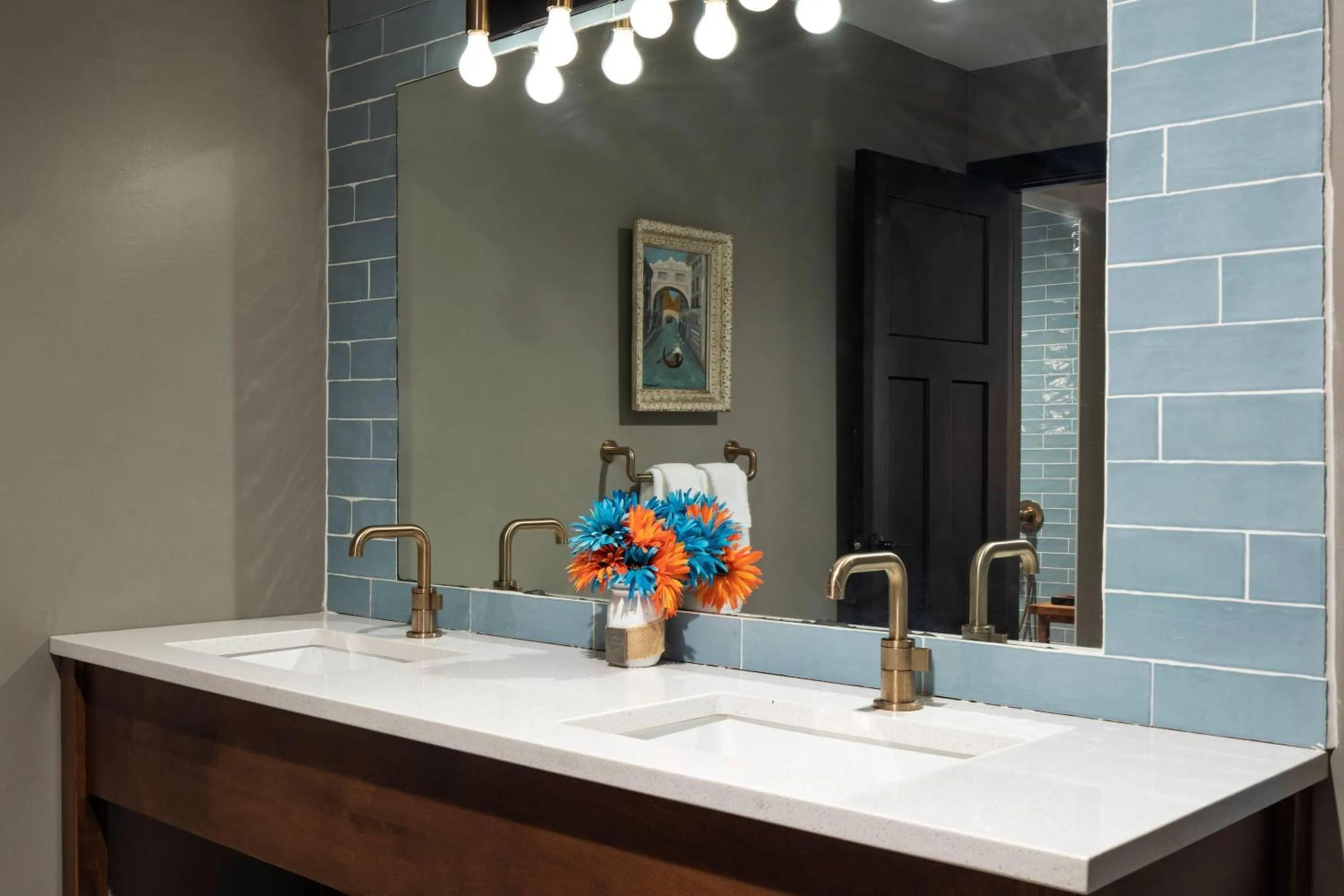 Bedroom in The Highlander Hotel, Ascend Hotel Collection