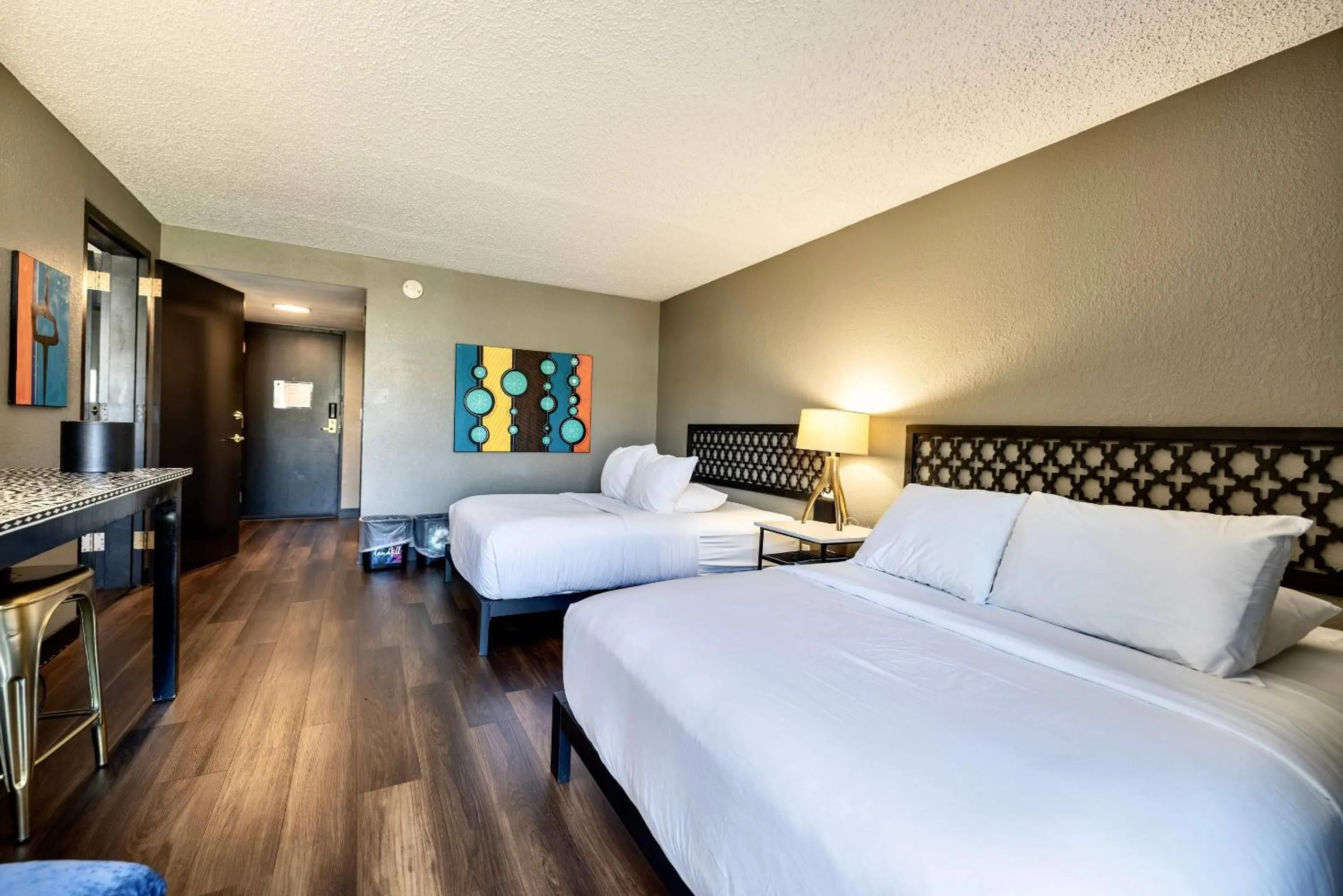 Bedroom, Bed in The Highlander Hotel, Ascend Hotel Collection