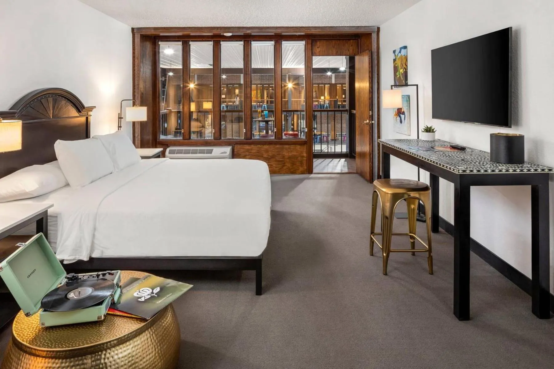 Bedroom, Bed in The Highlander Hotel, Ascend Hotel Collection