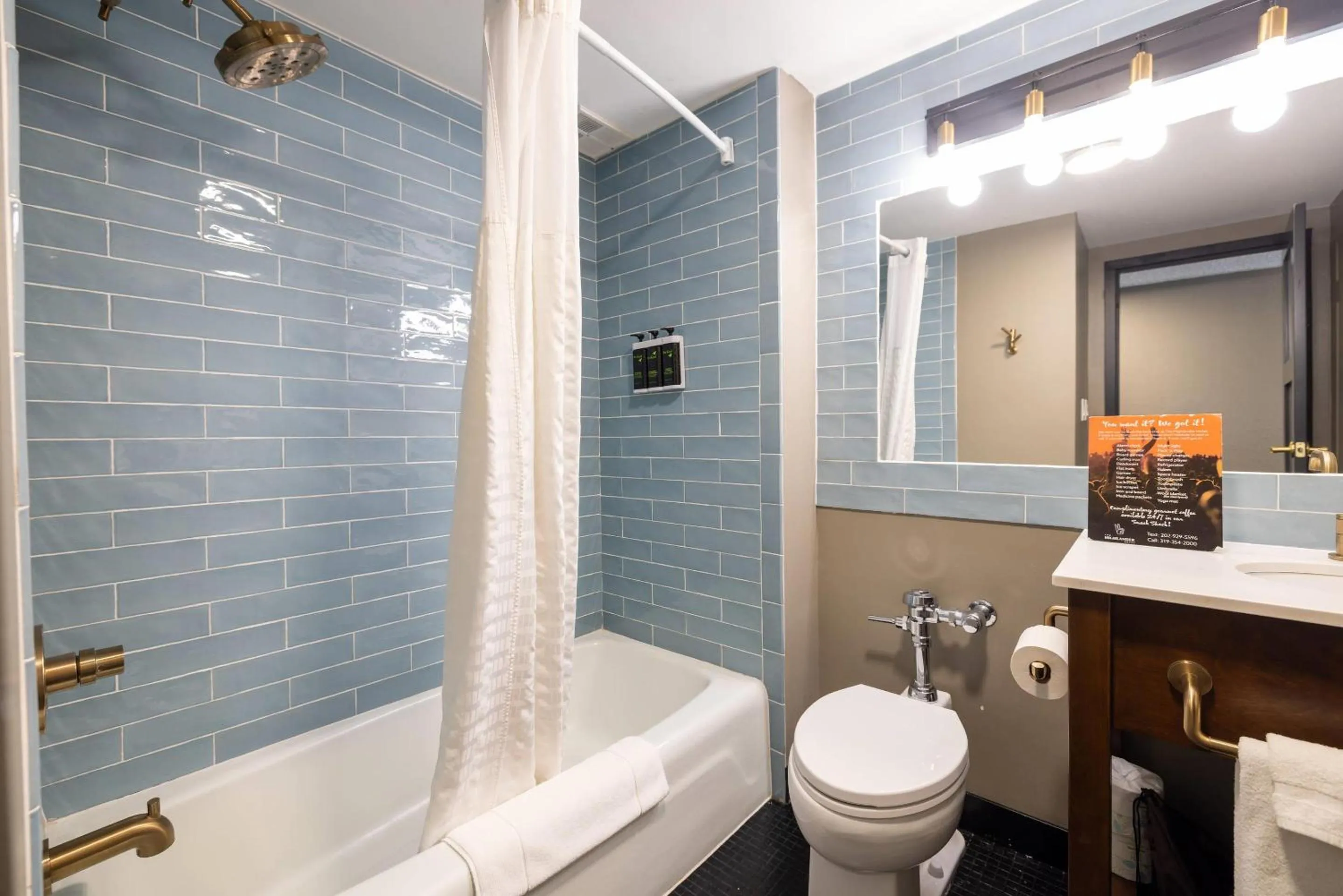 Bedroom in The Highlander Hotel, Ascend Hotel Collection