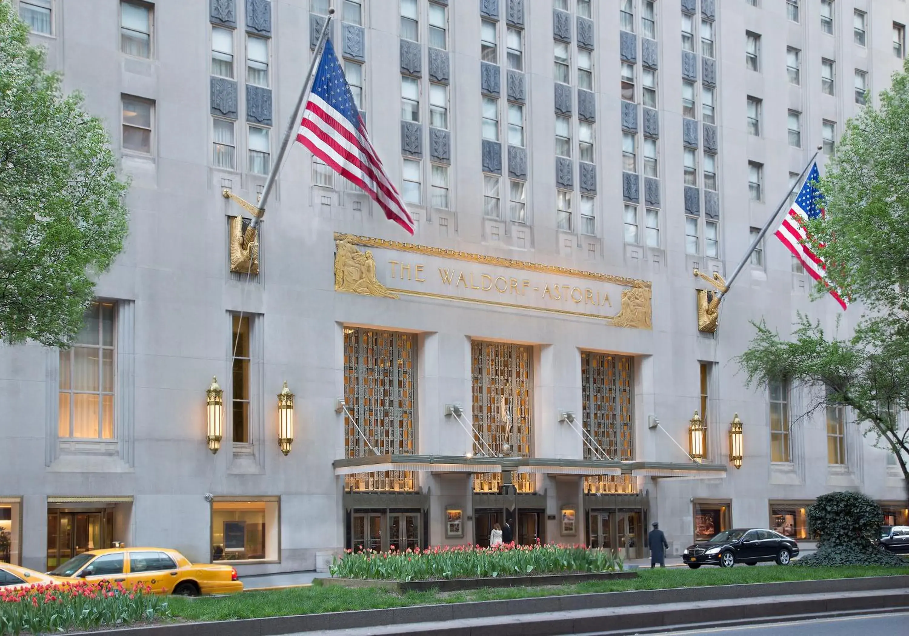 Facade/entrance in Waldorf Astoria New York Facade/entrance in Waldorf Astoria New York