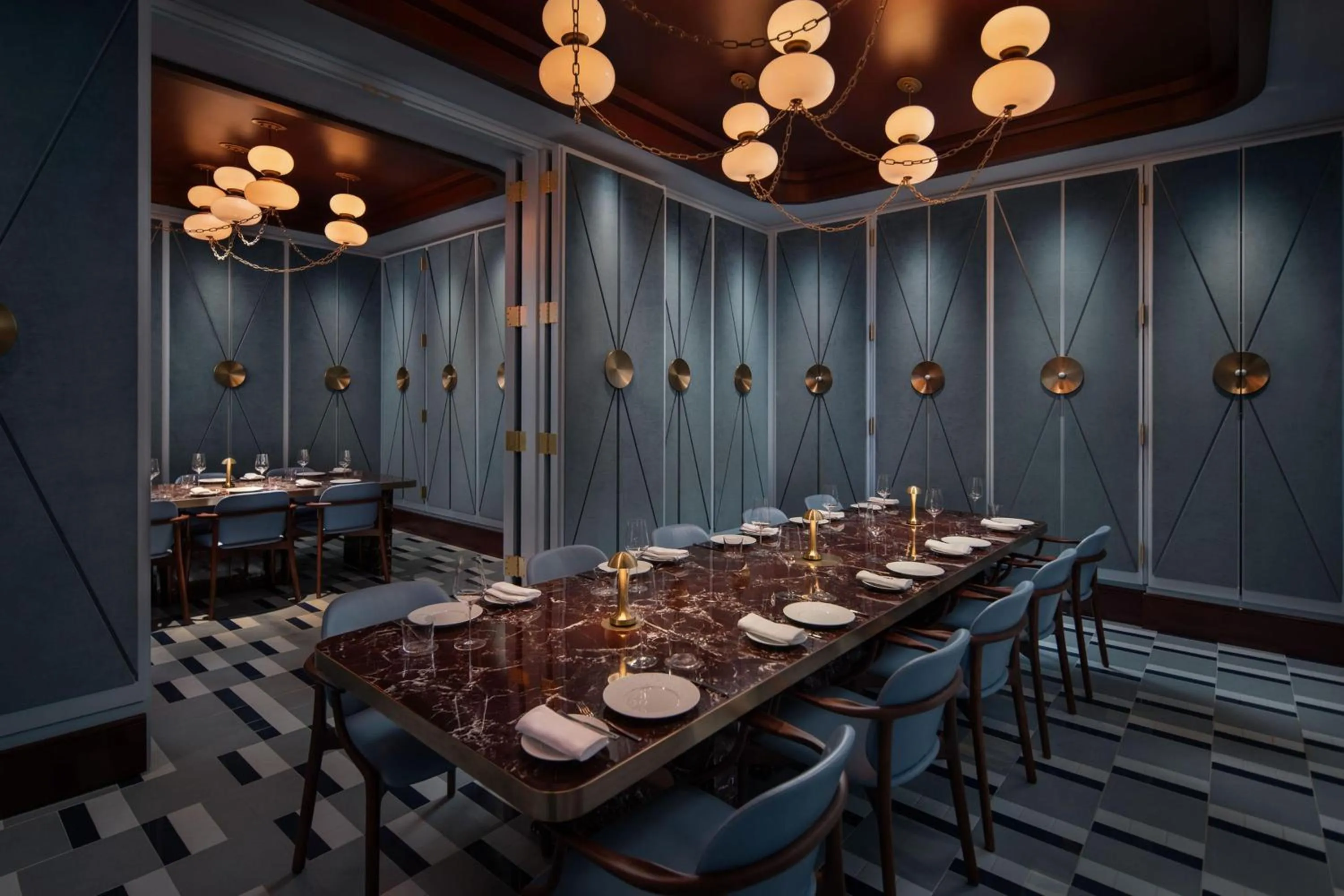 Restaurant/places to eat in Waldorf Astoria New York