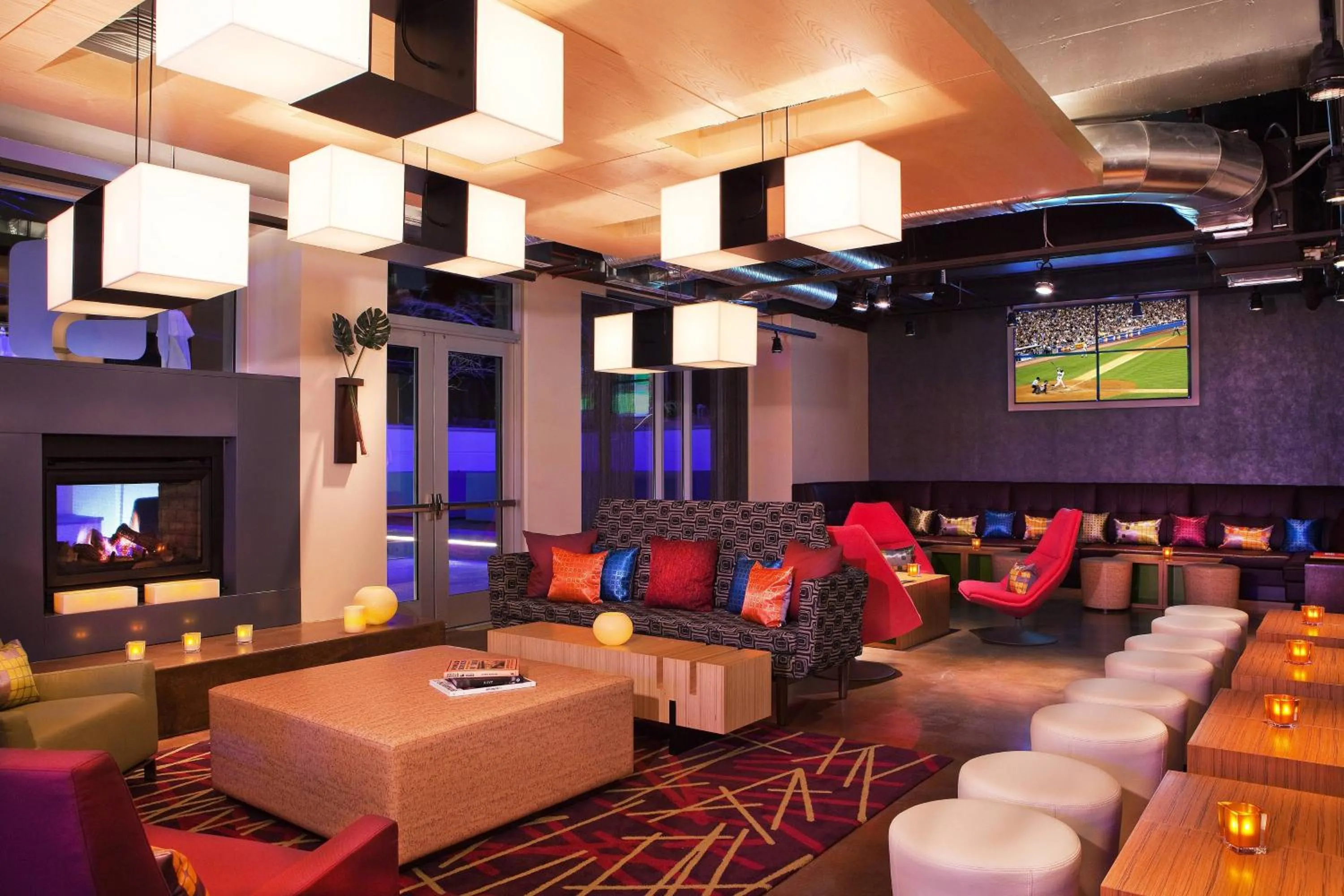 Lounge or bar in Aloft Tucson University