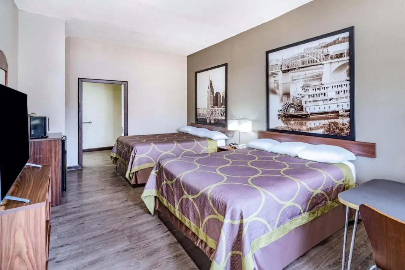 Photo of the whole room, Bed in Super 8 by Wyndham Columbia Photo of the whole room, Bed in Super 8 by Wyndham Columbia