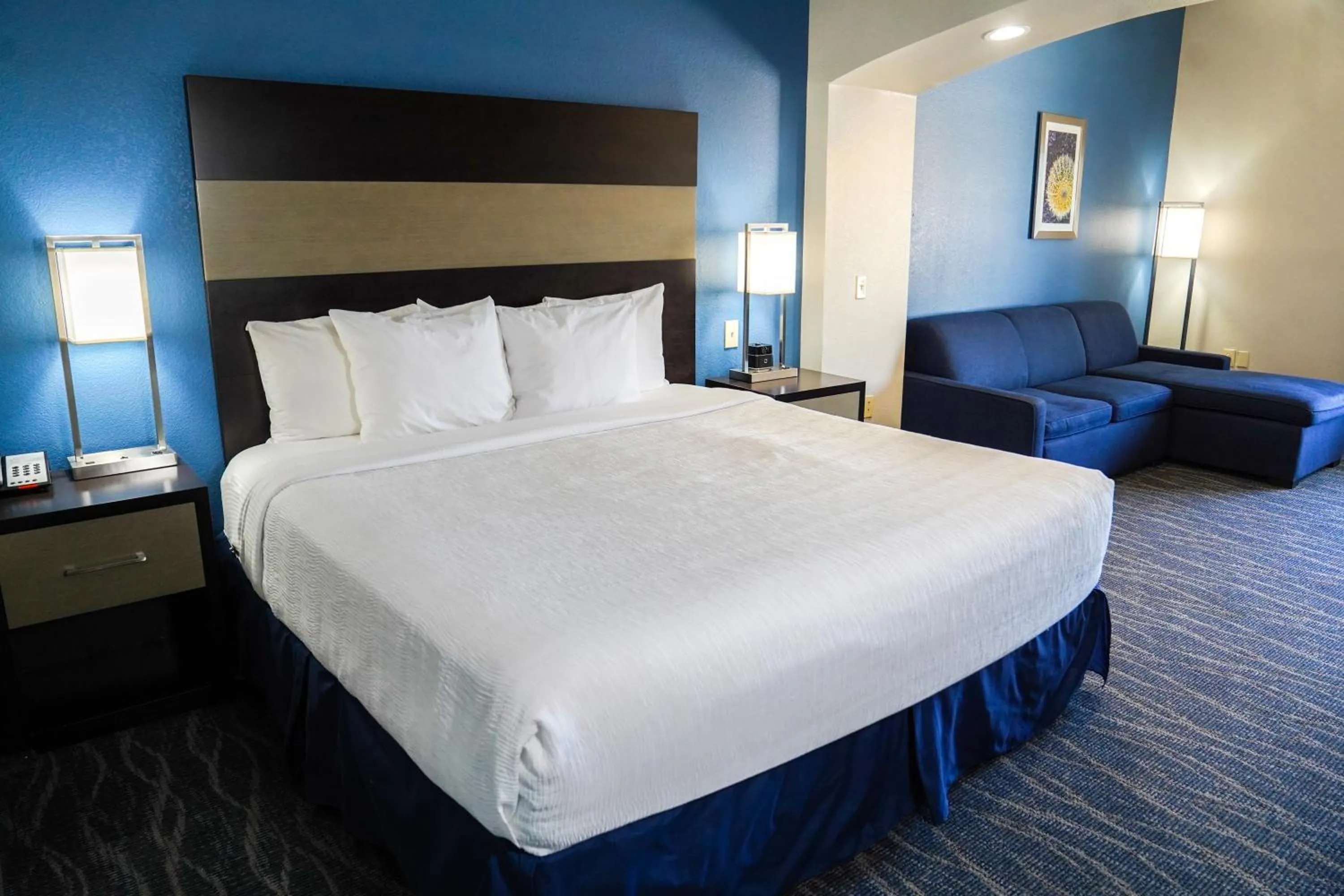 Bed in La Quinta by Wyndham Phoenix I-10 West