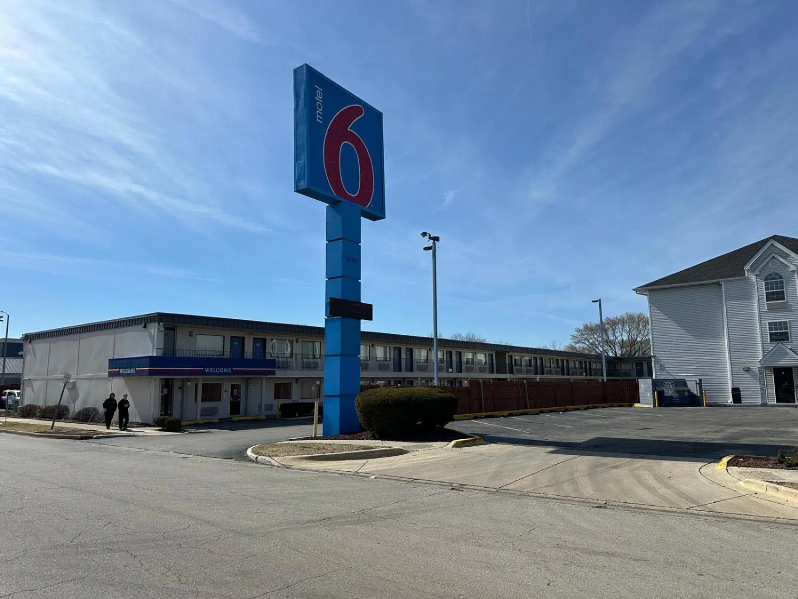 Property building in Motel 6-Joliet, IL - I-80