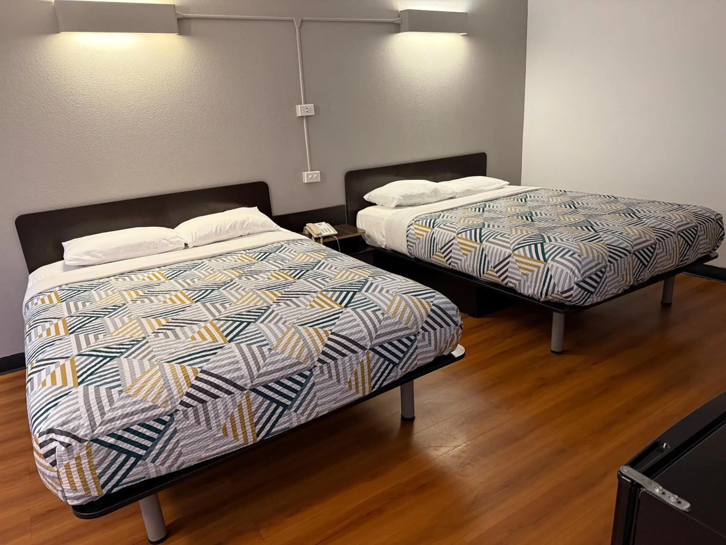 Bedroom, Bed in Motel 6-Joliet, IL - I-80 Bedroom, Bed in Motel 6-Joliet, IL - I-80