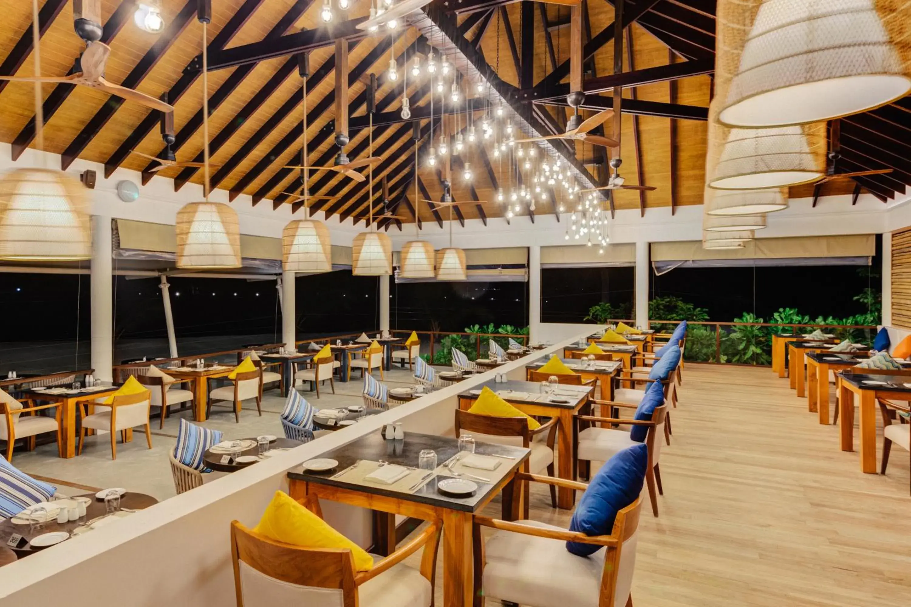 Restaurant/places to eat in Cinnamon Hakuraa Huraa Maldives - All Inclusive Adults-Only Escape with One-way Free Speedboat Restaurant/places to eat in Cinnamon Hakuraa Huraa Maldives - All Inclusive Adults-Only Escape with One-way Free Speedboat