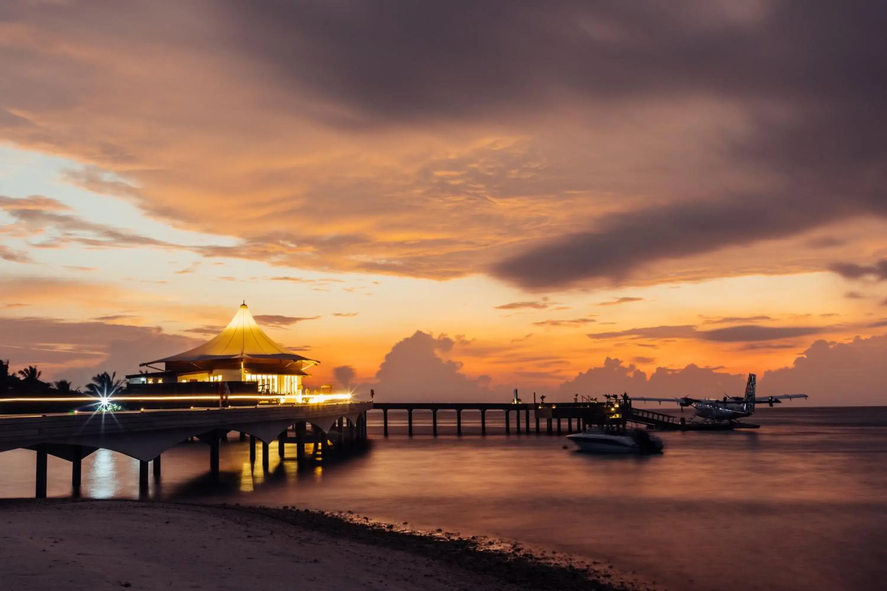 Property building in Cinnamon Hakuraa Huraa Maldives - All Inclusive Adults-Only Escape with One-way Free Speedboat Property building in Cinnamon Hakuraa Huraa Maldives - All Inclusive Adults-Only Escape with One-way Free Speedboat