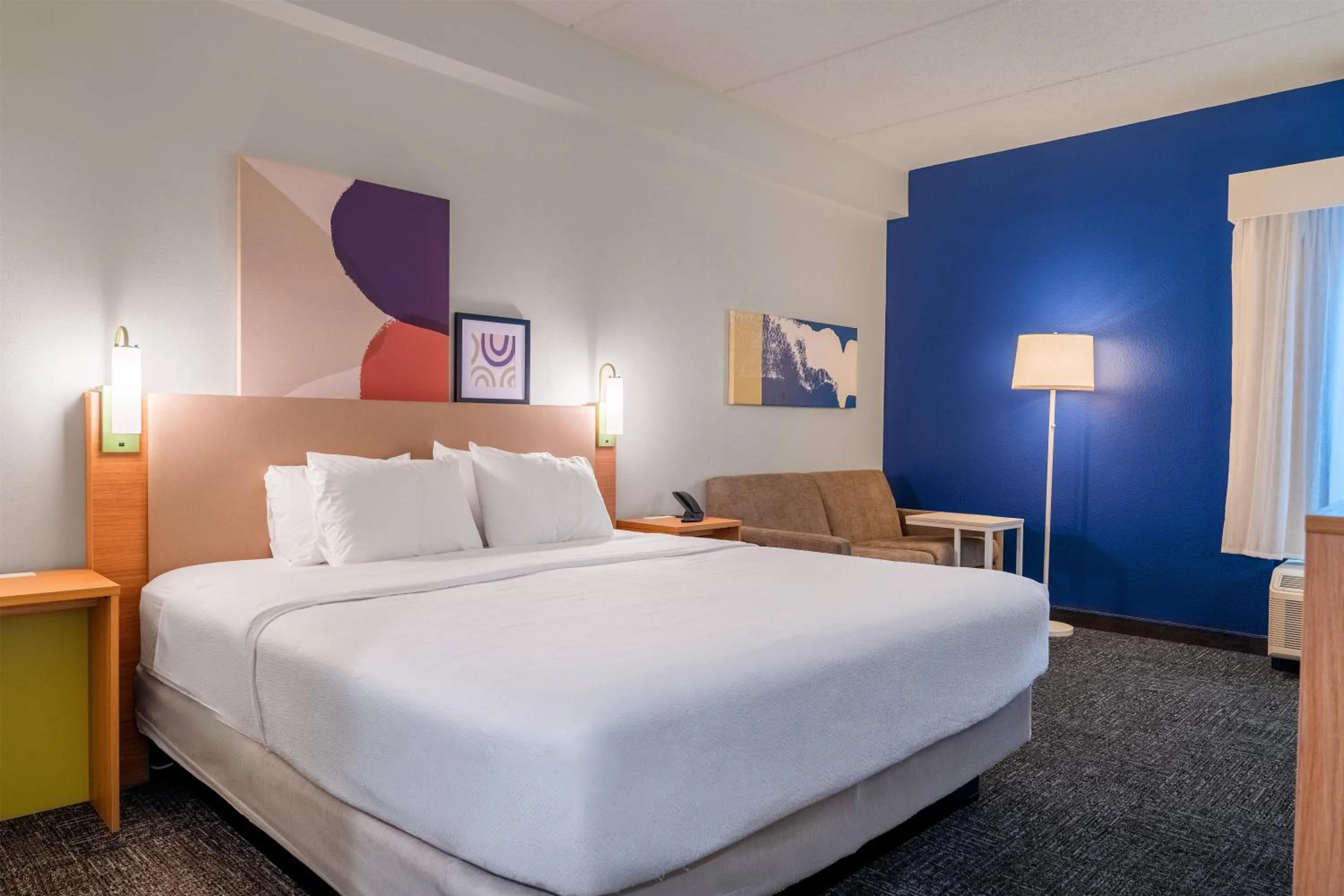 Bed in Spark by Hilton Atlanta Kennesaw Town Center